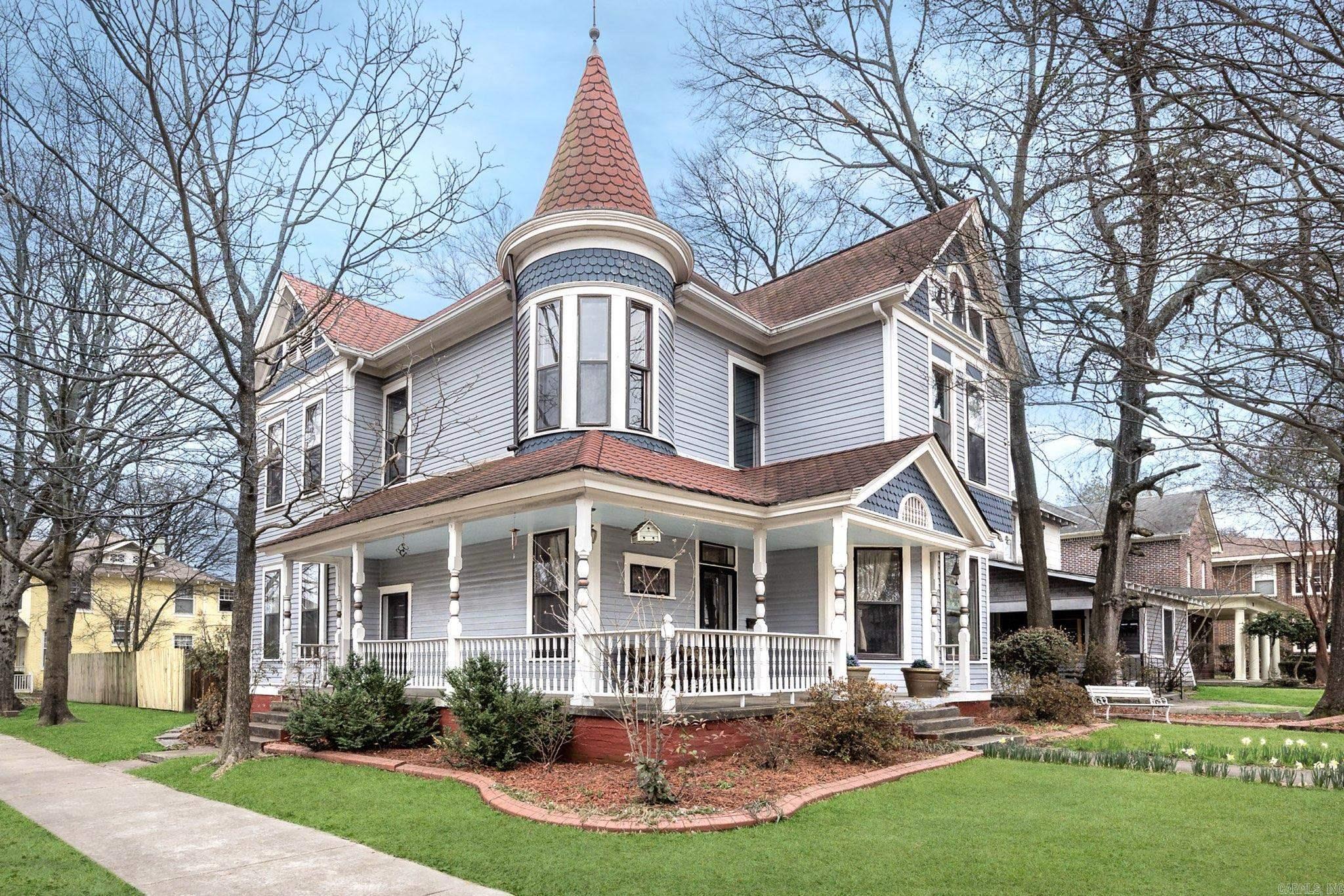 1403 S Center Street