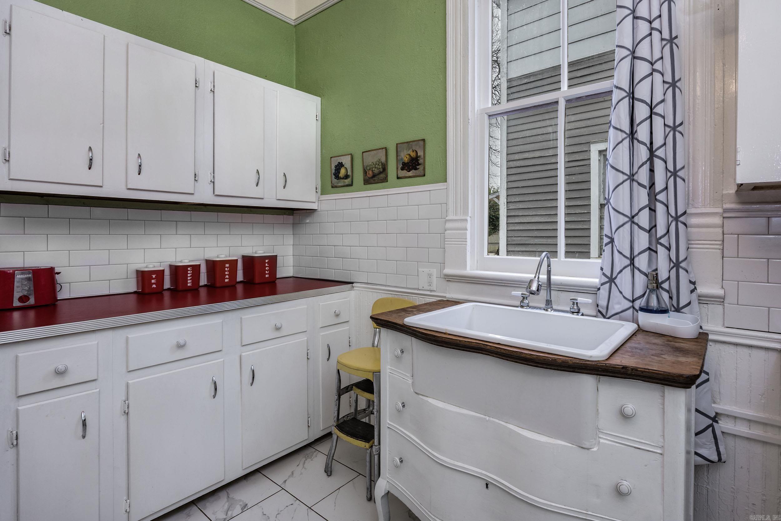 1403 S Center Street