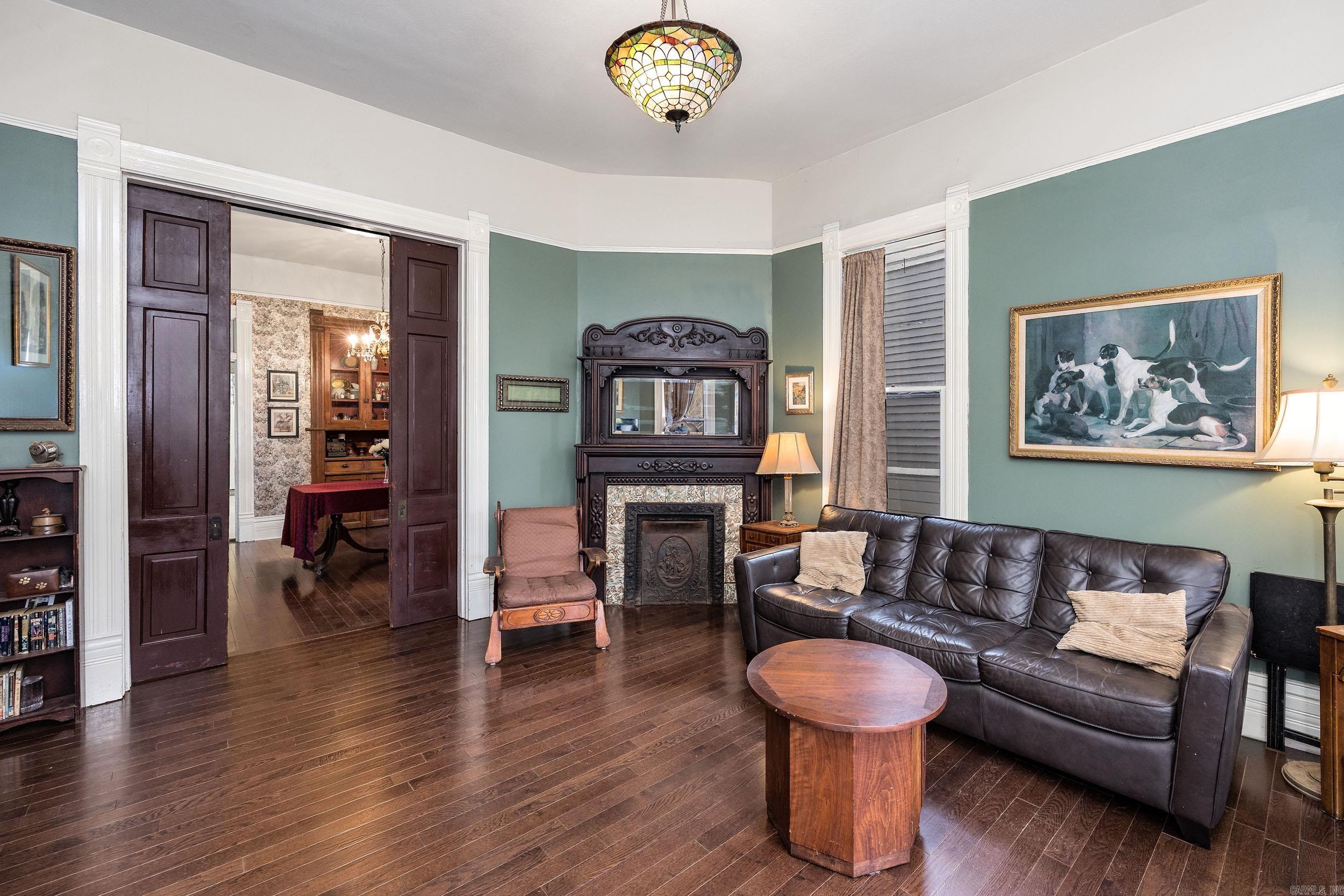 1403 S Center Street