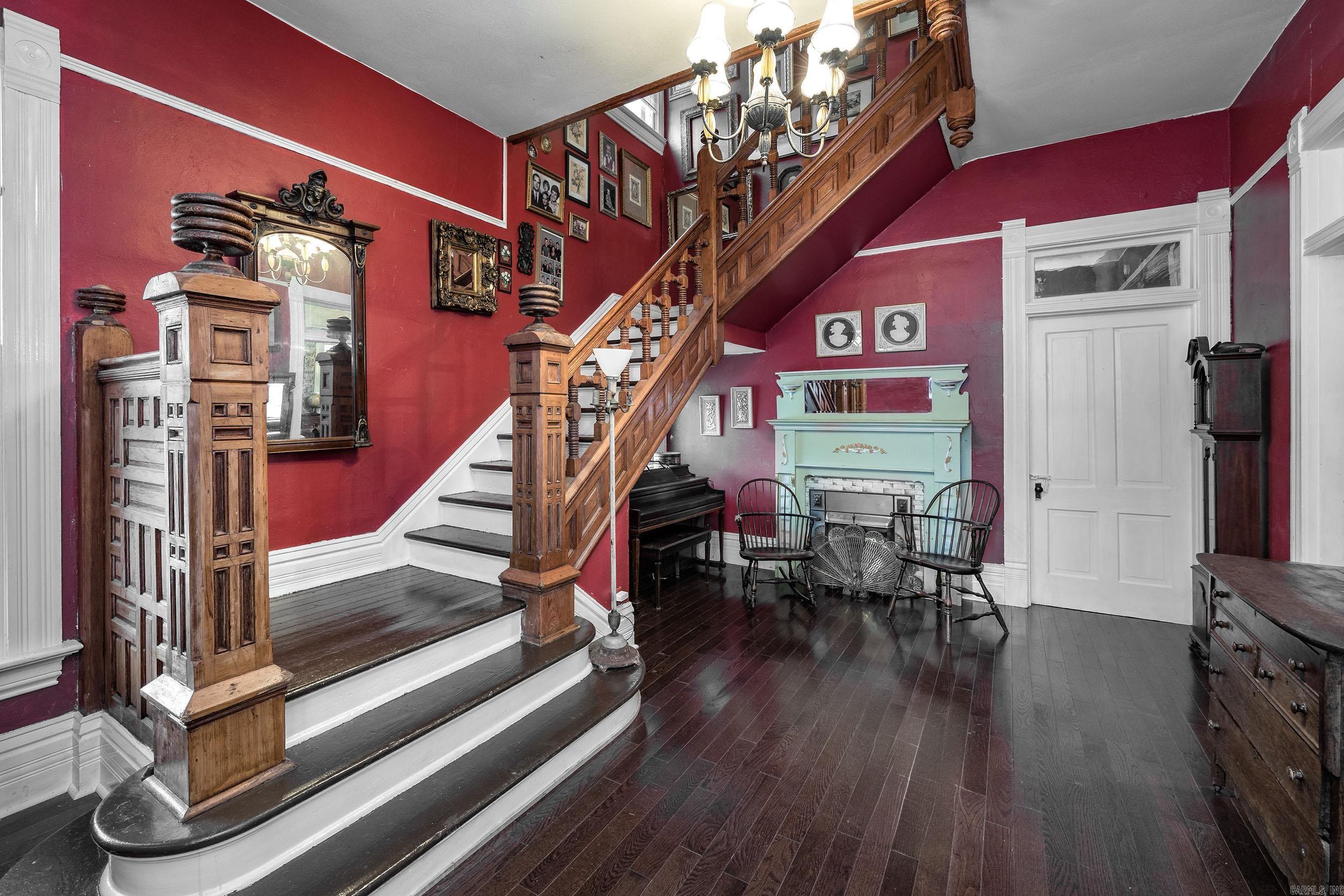 1403 S Center Street