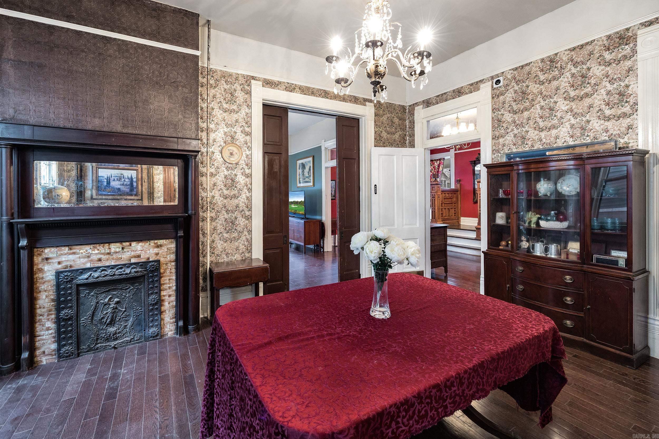 1403 S Center Street