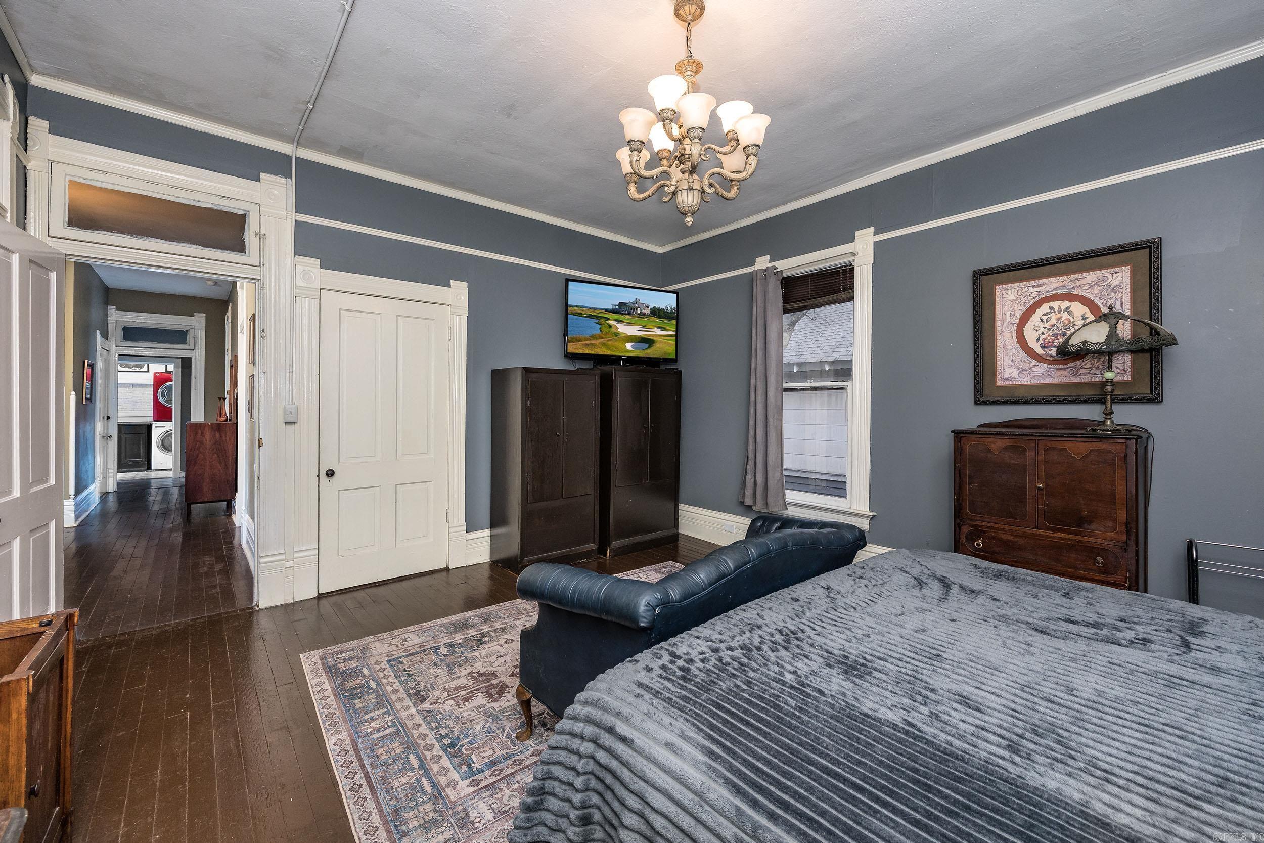 1403 S Center Street