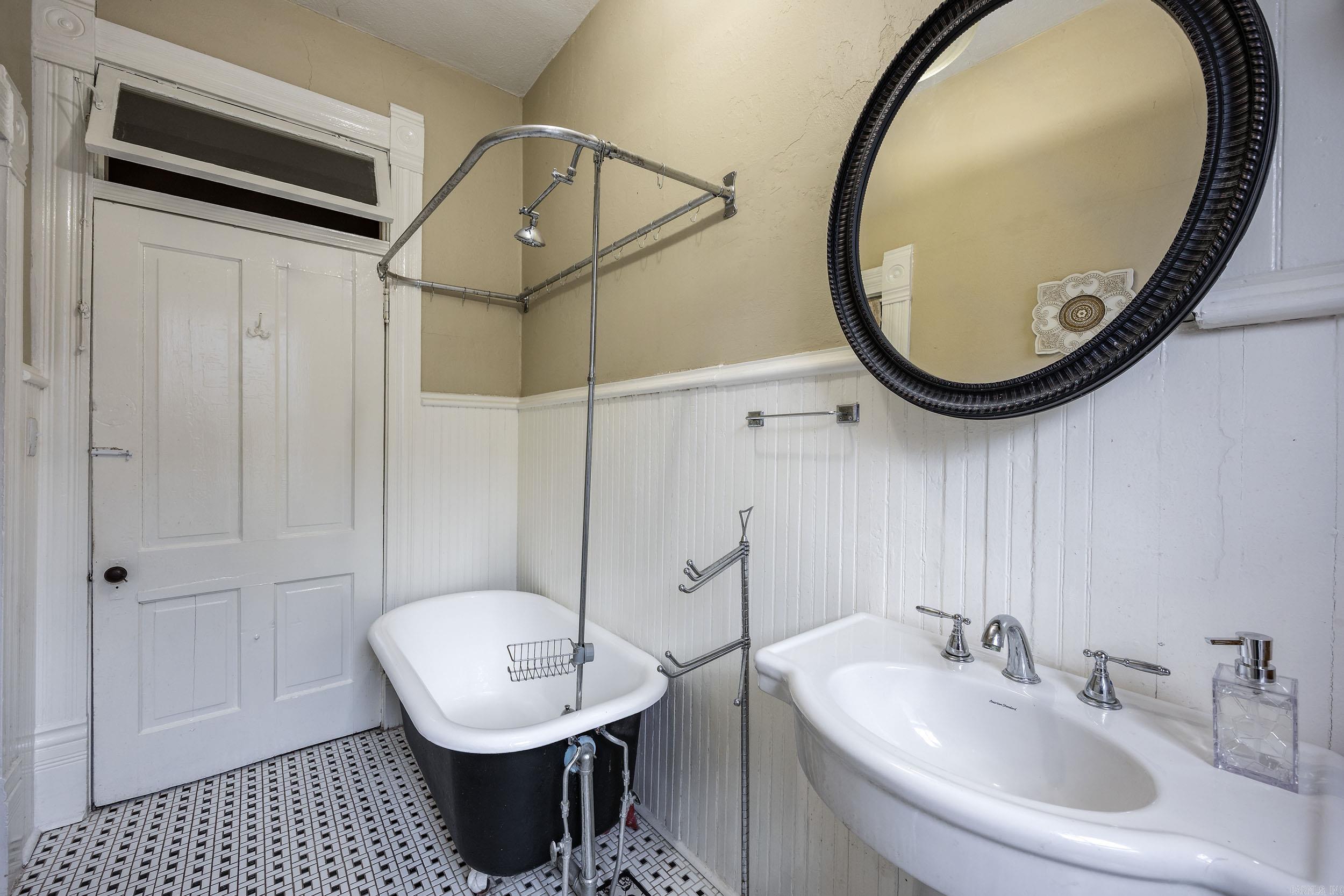 1403 S Center Street