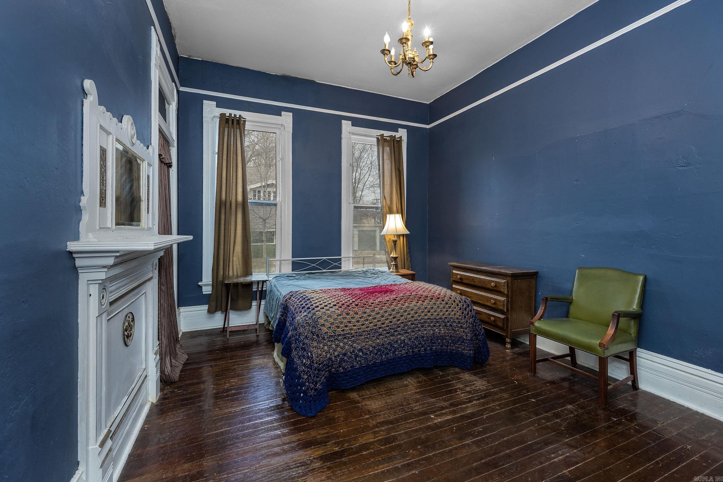 1403 S Center Street