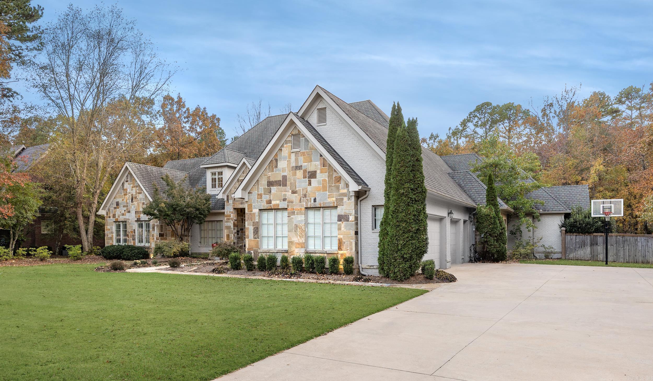 14 Sologne Circle
