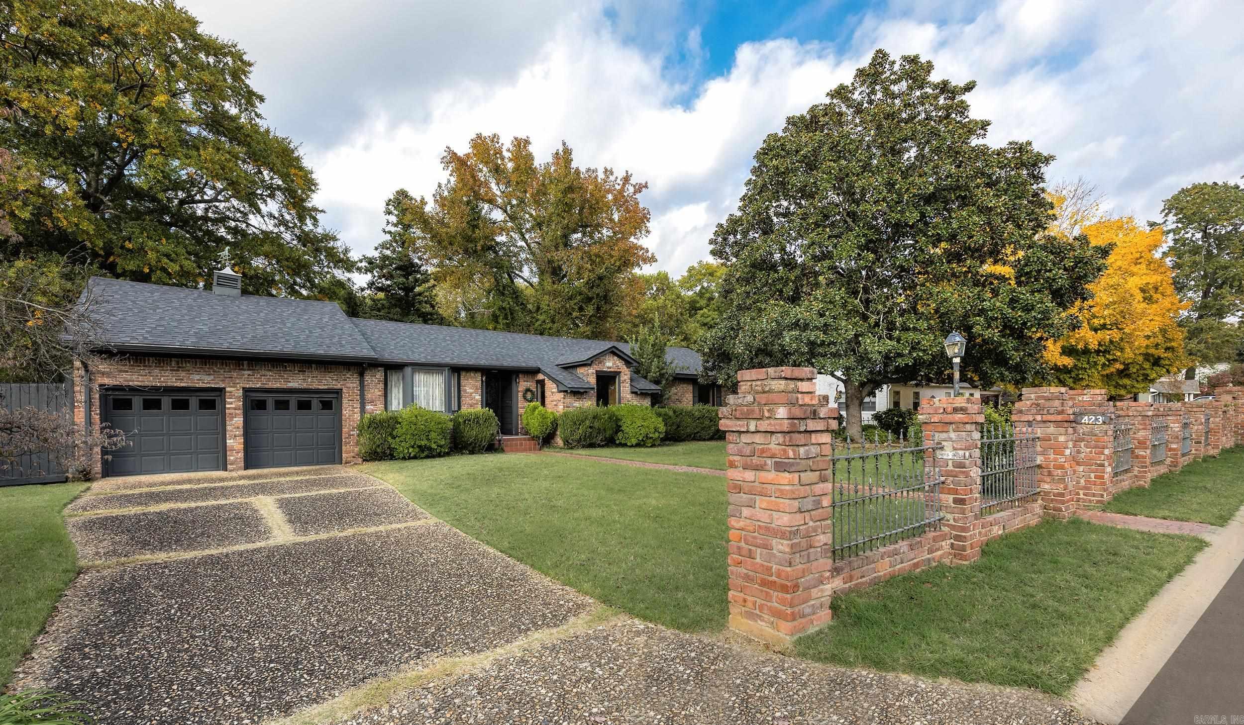 423 W Narroway Street