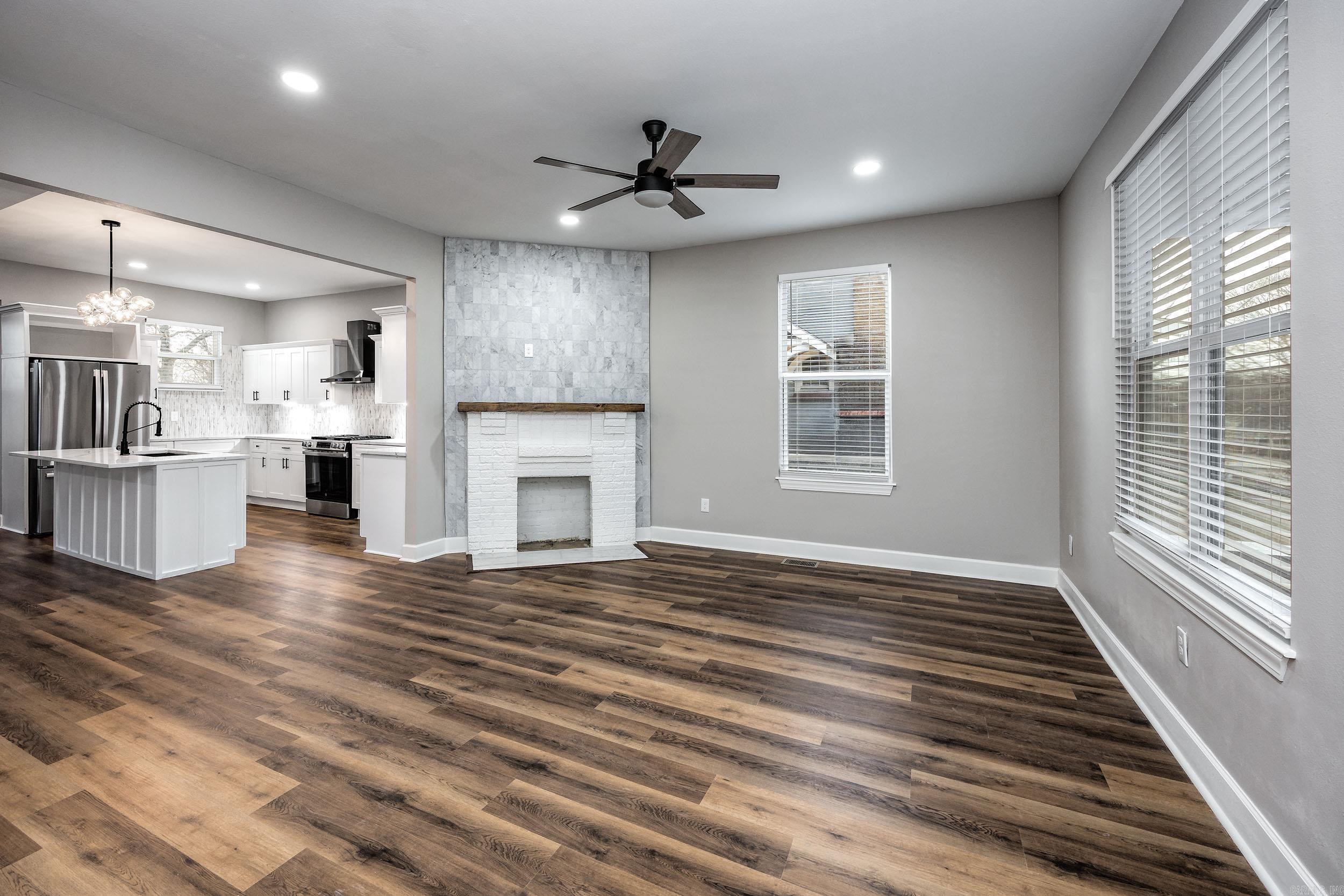 1105 W 24th Street