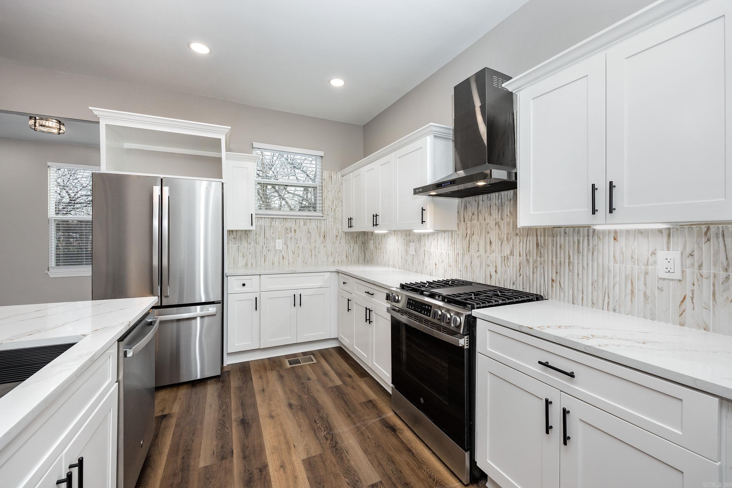 1105 W 24th Street