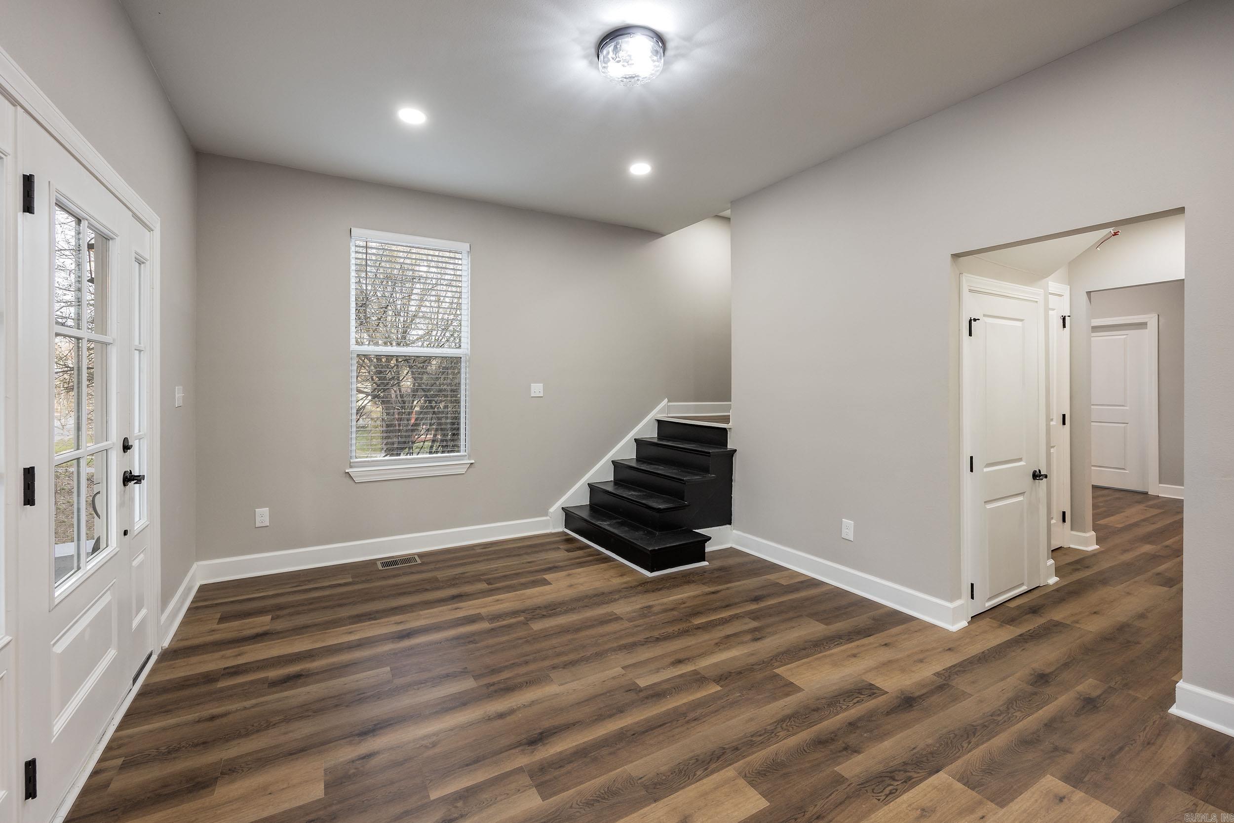 1105 W 24th Street