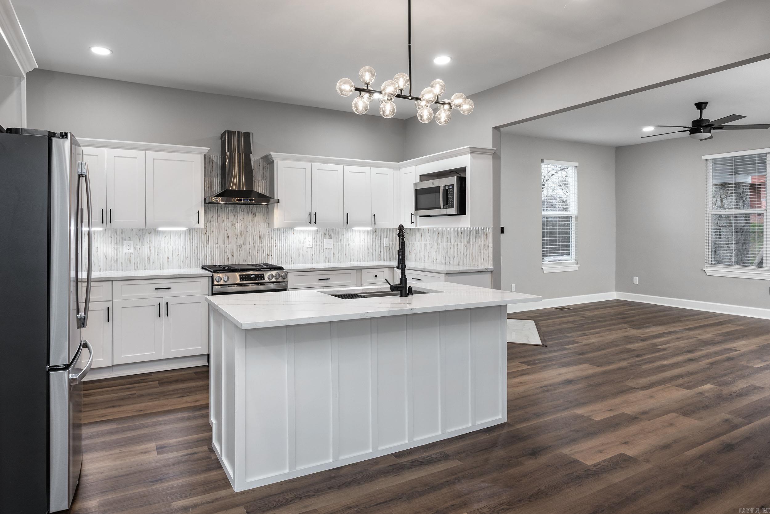 1105 W 24th Street