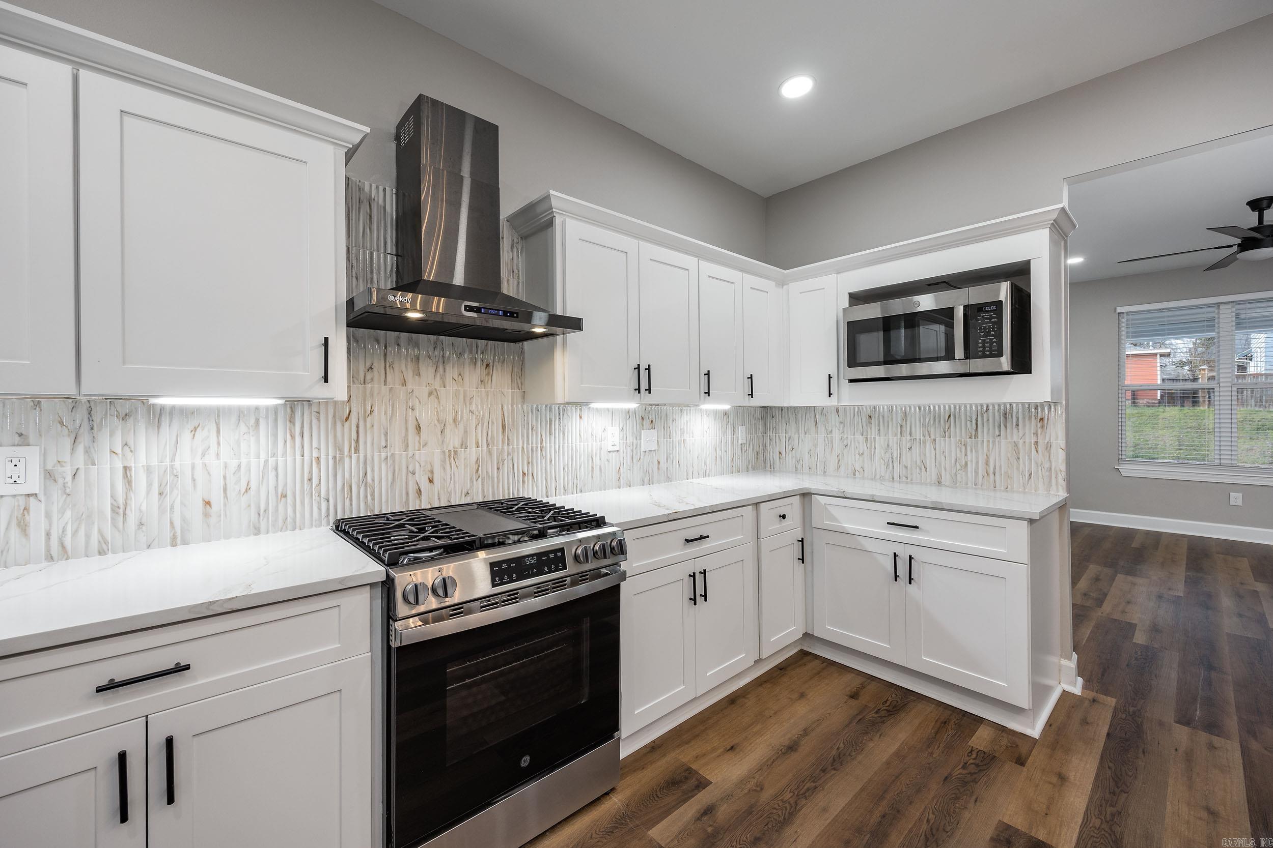 1105 W 24th Street