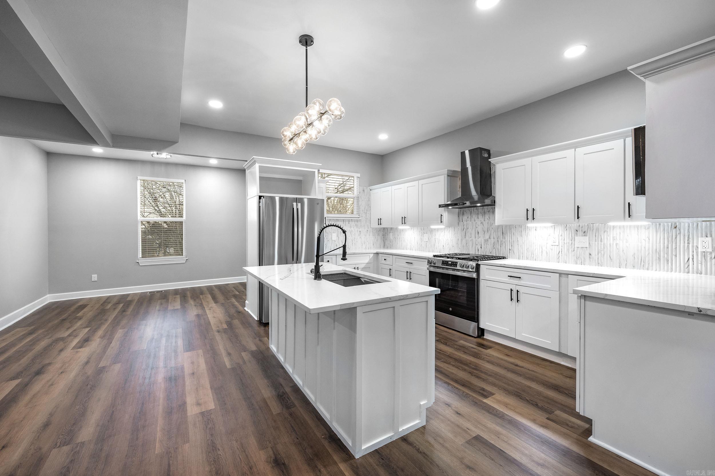 1105 W 24th Street