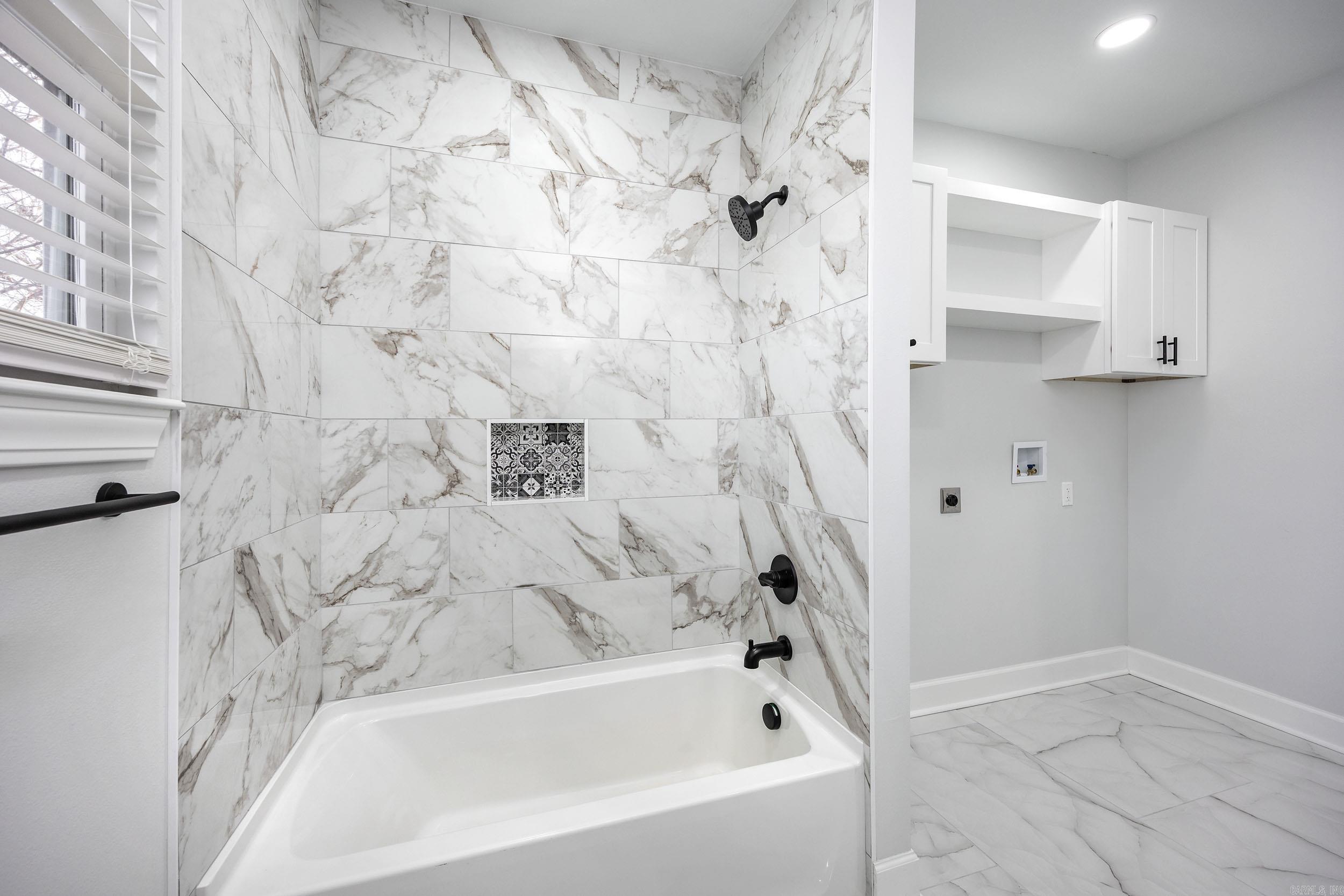 1105 W 24th Street