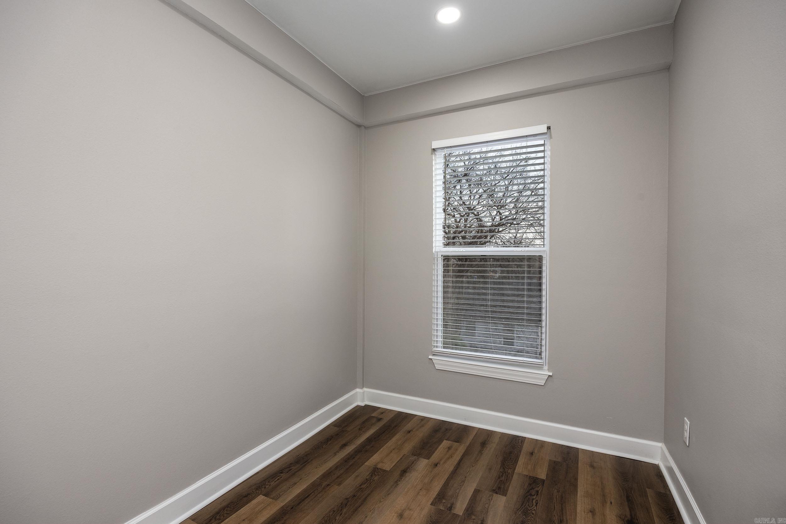 1105 W 24th Street