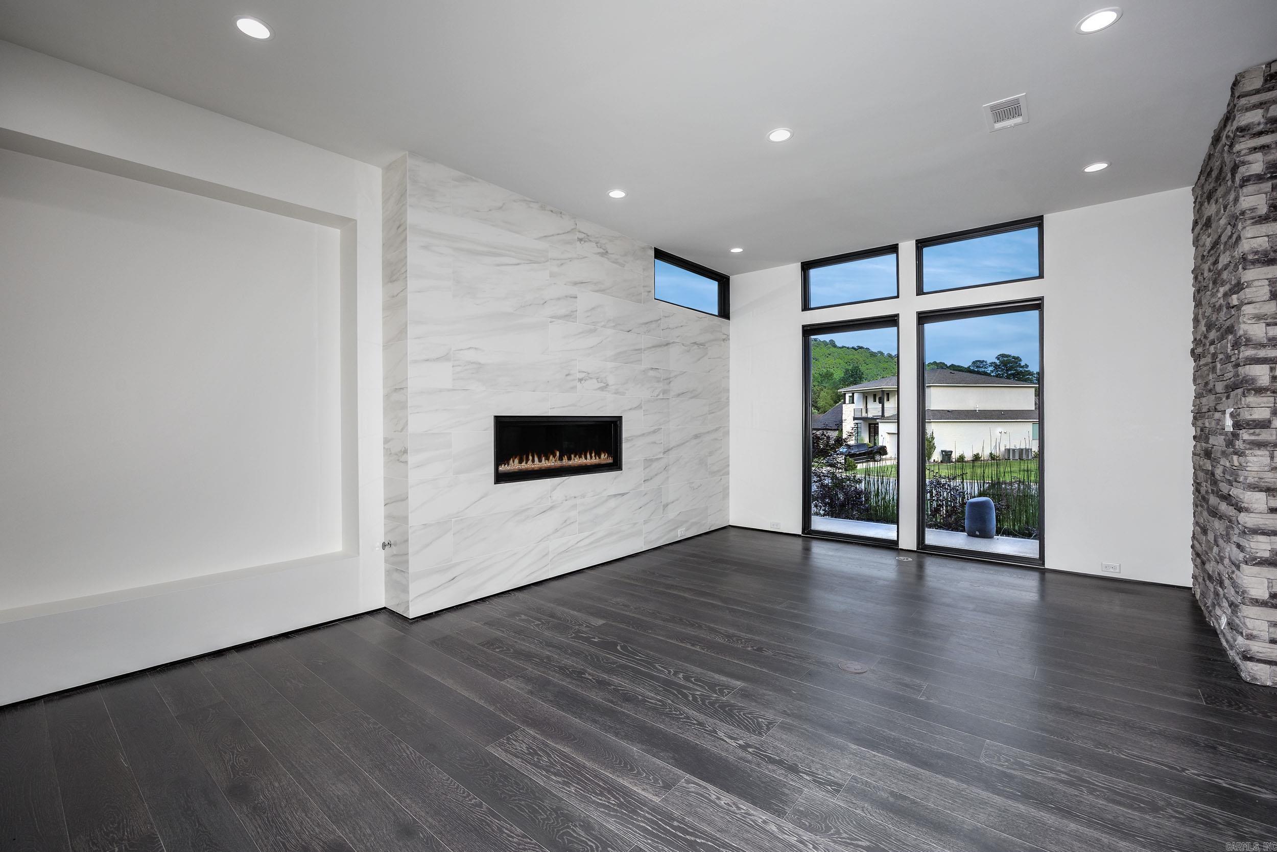 31 La Scala Court