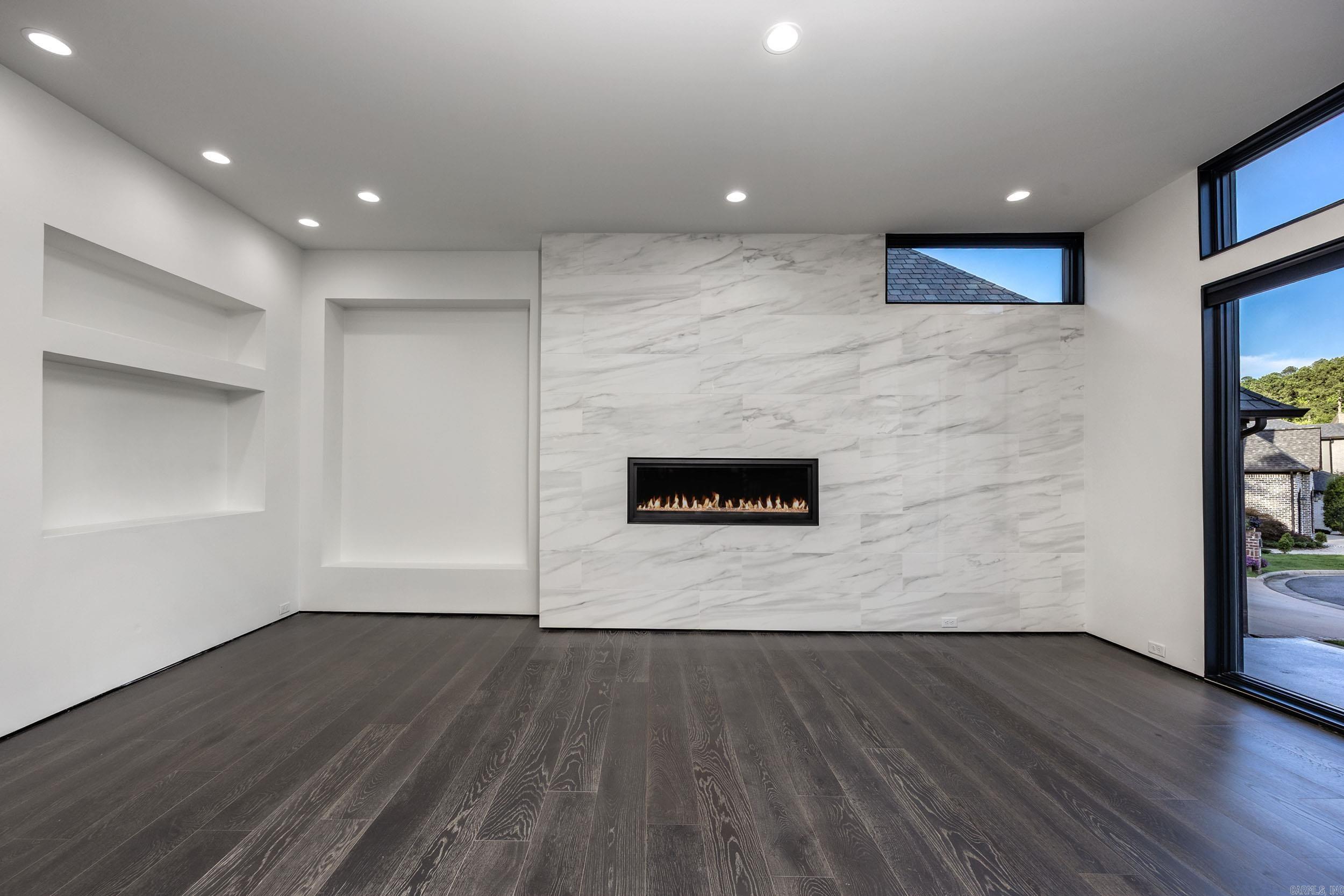 31 La Scala Court