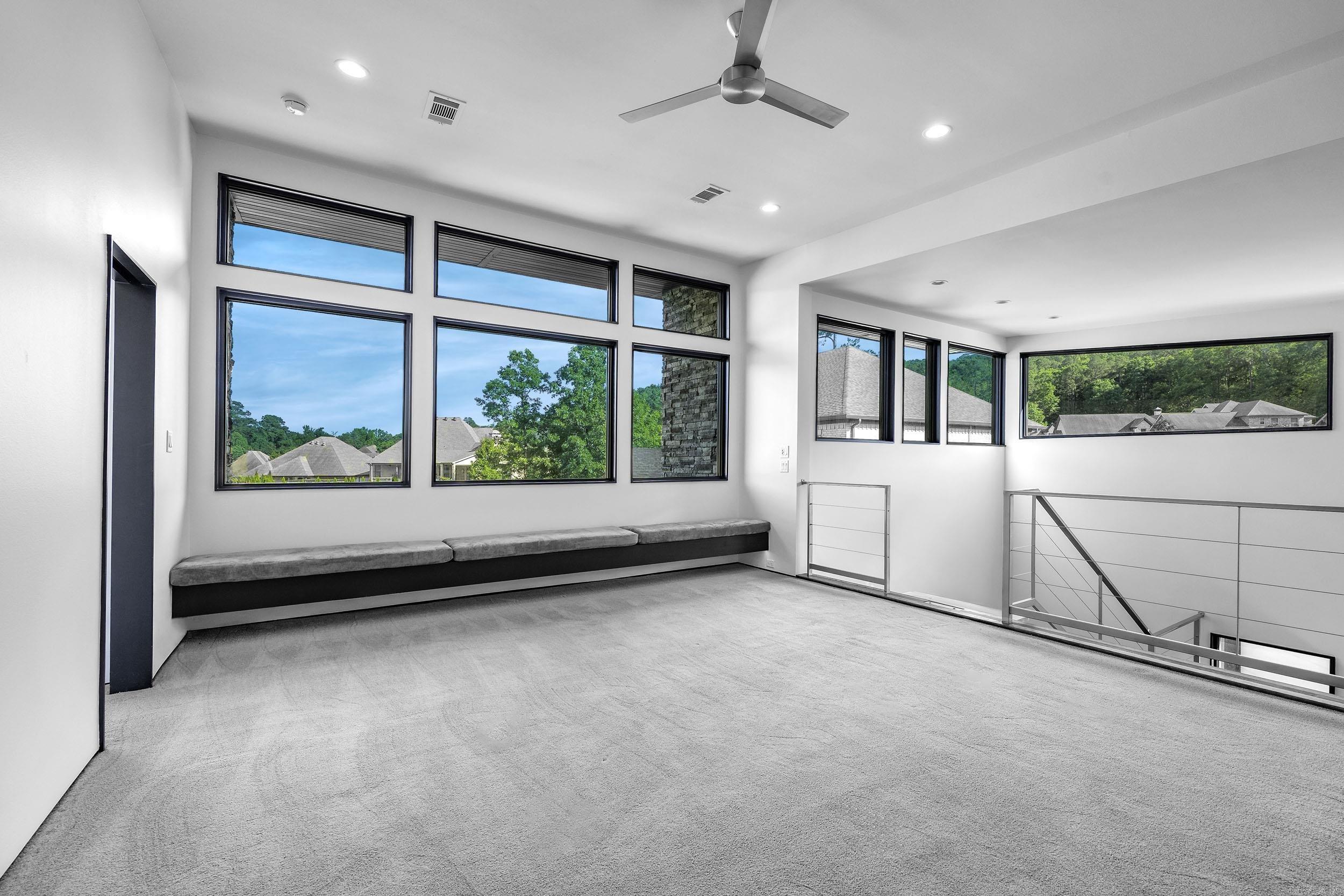 31 La Scala Court