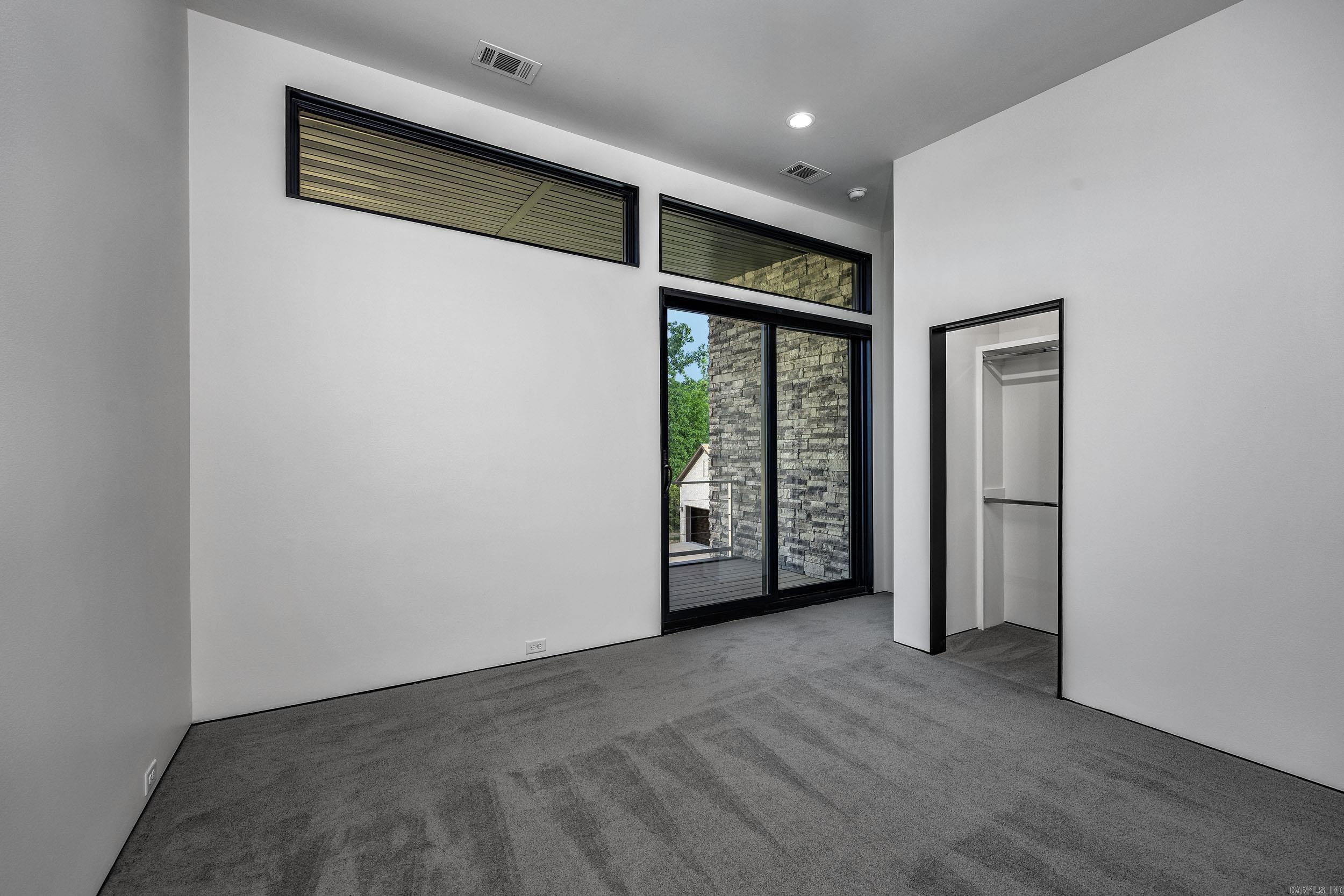 31 La Scala Court