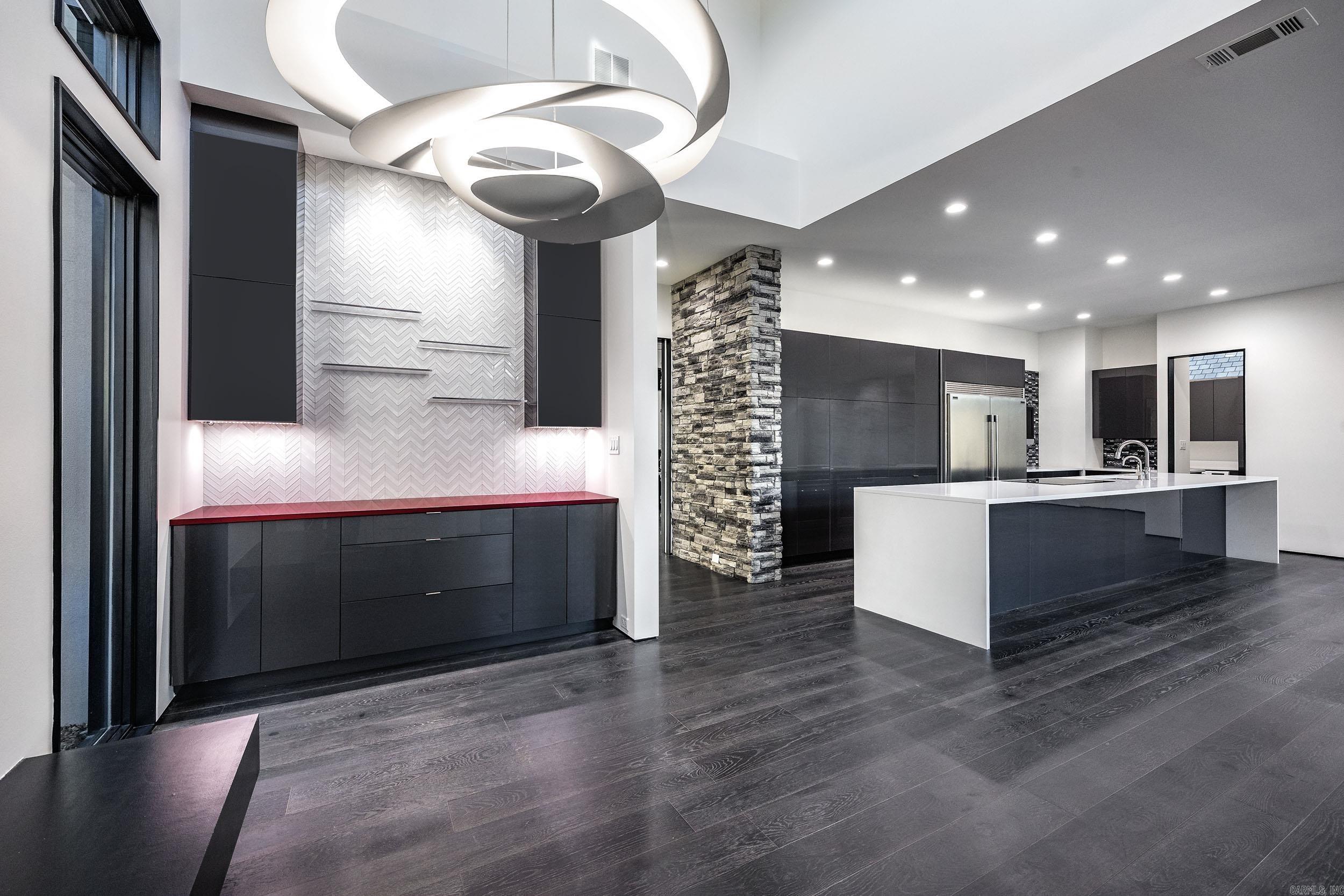 31 La Scala Court