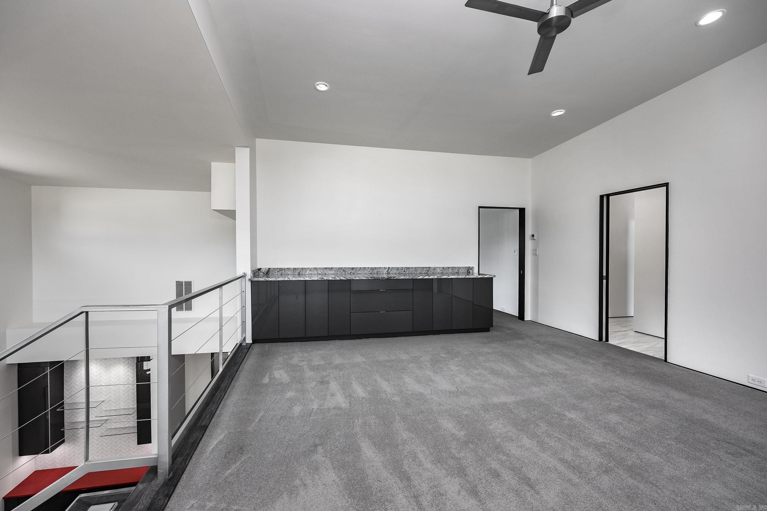 31 La Scala Court