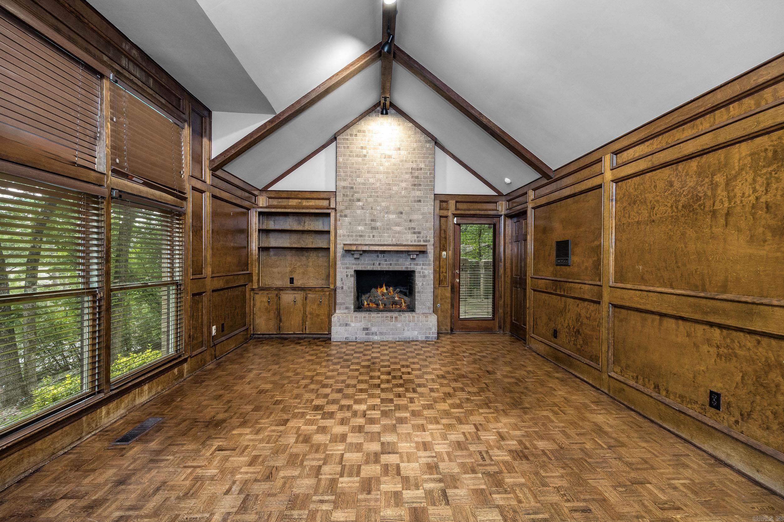 301 Valley Club Circle