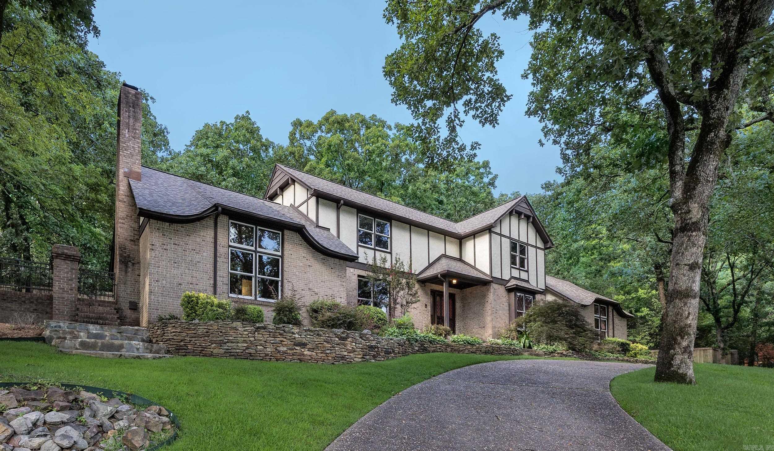 301 Valley Club Circle