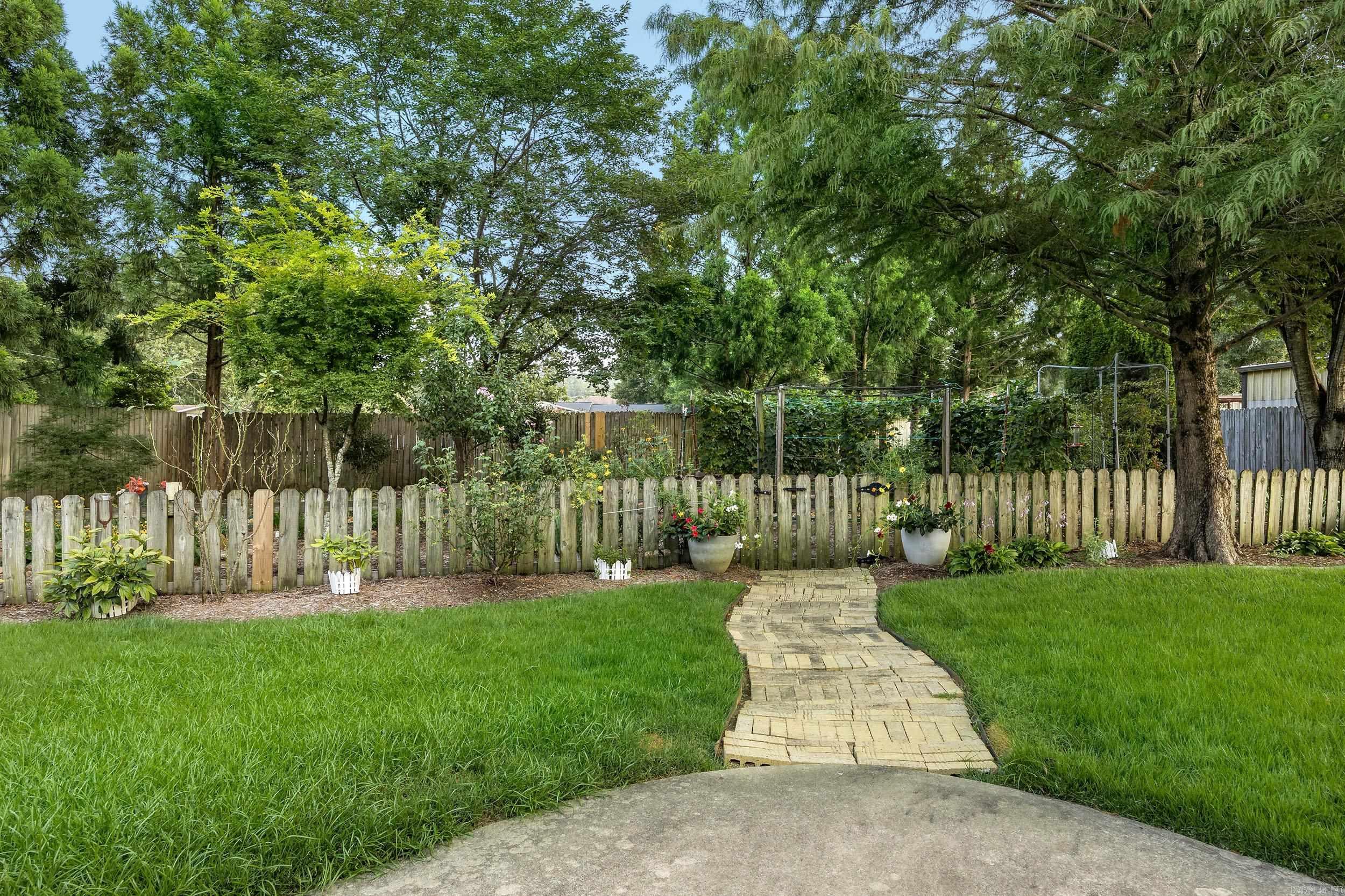 22 Stonecreek Court