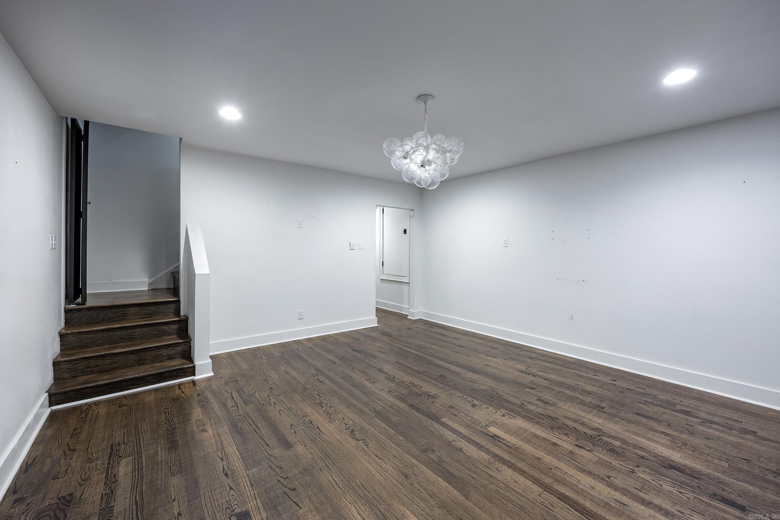 16 Robinwood Drive