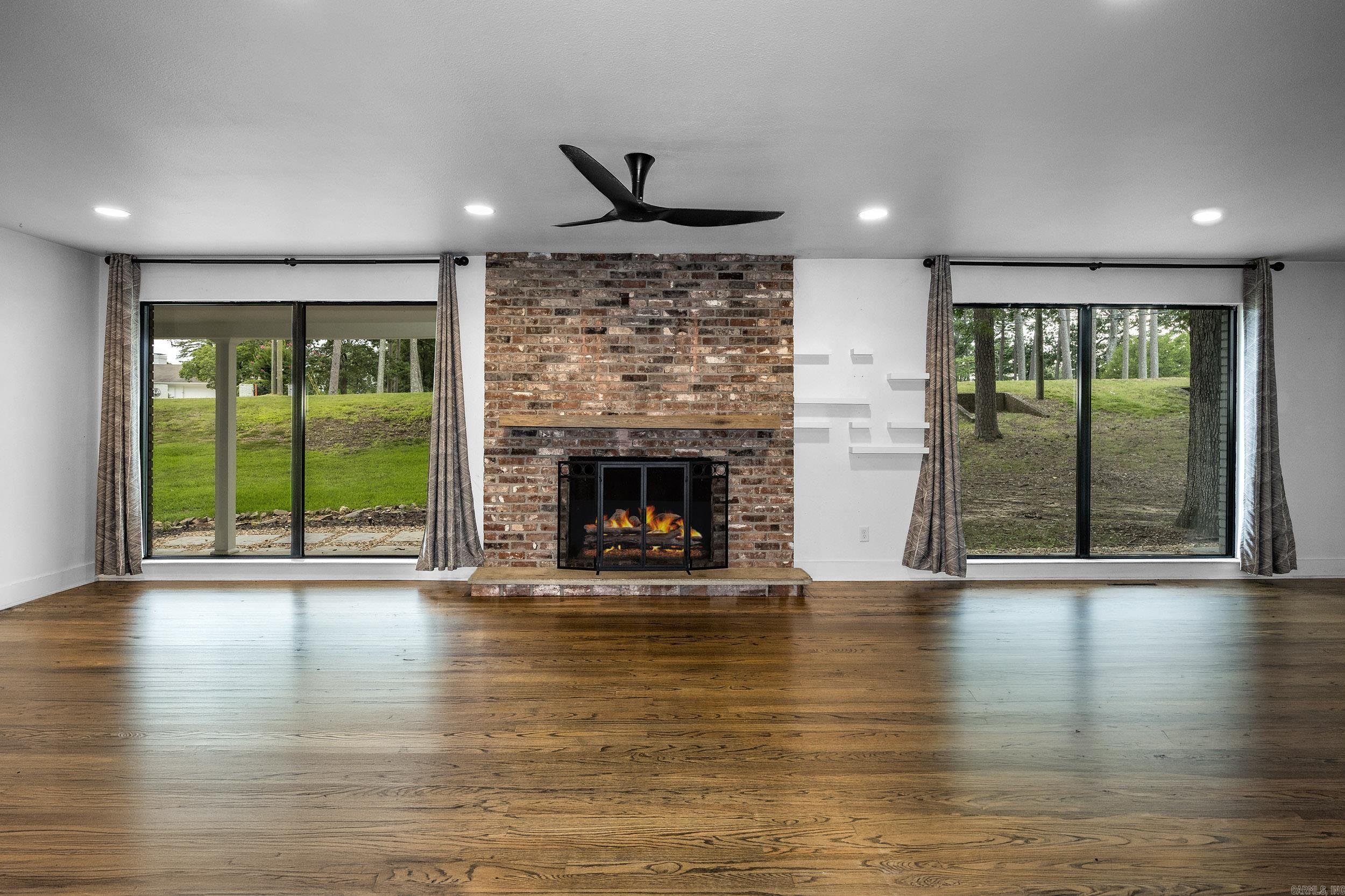 16 Robinwood Drive