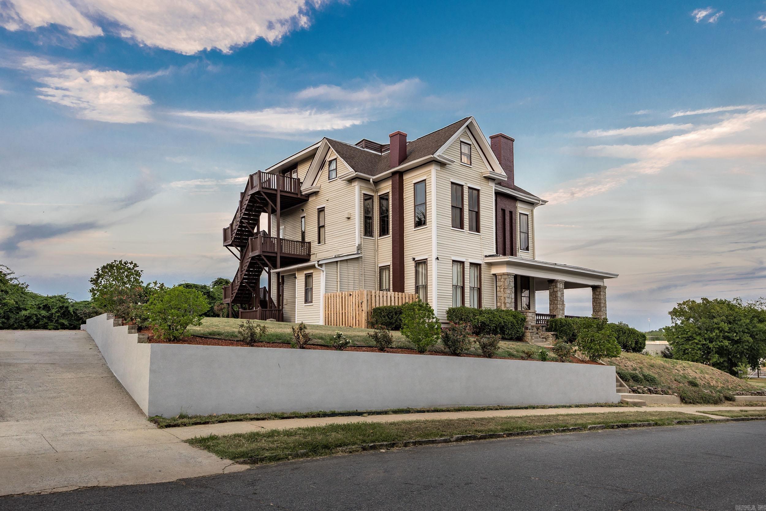 1820 Main Street