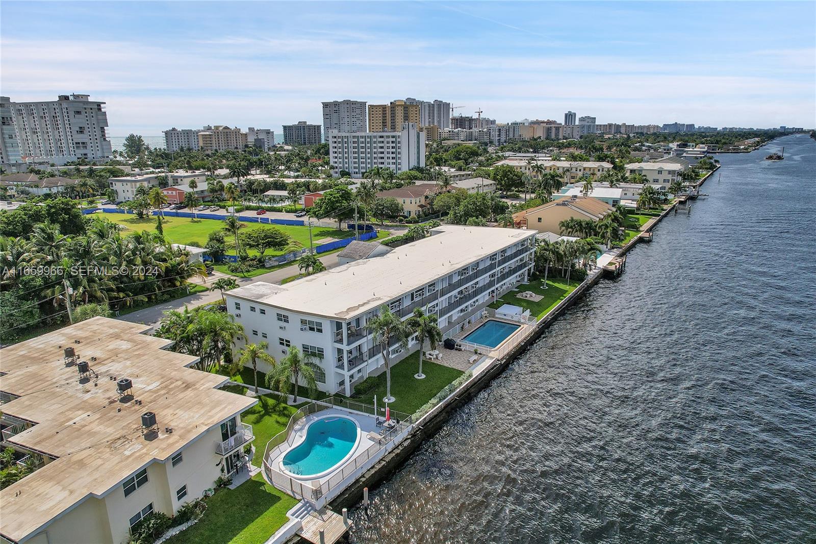 701 S Riverside Drive 202