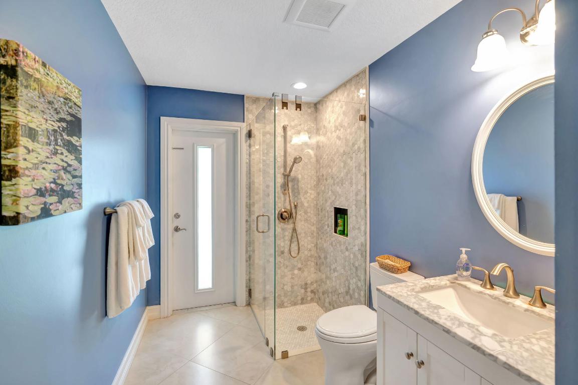 6533 Winding Lake Drive