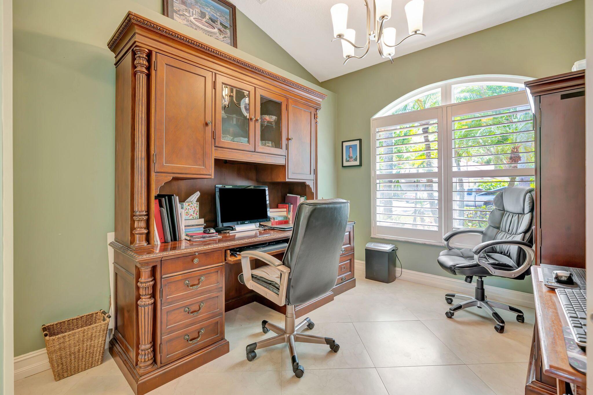 6533 Winding Lake Drive