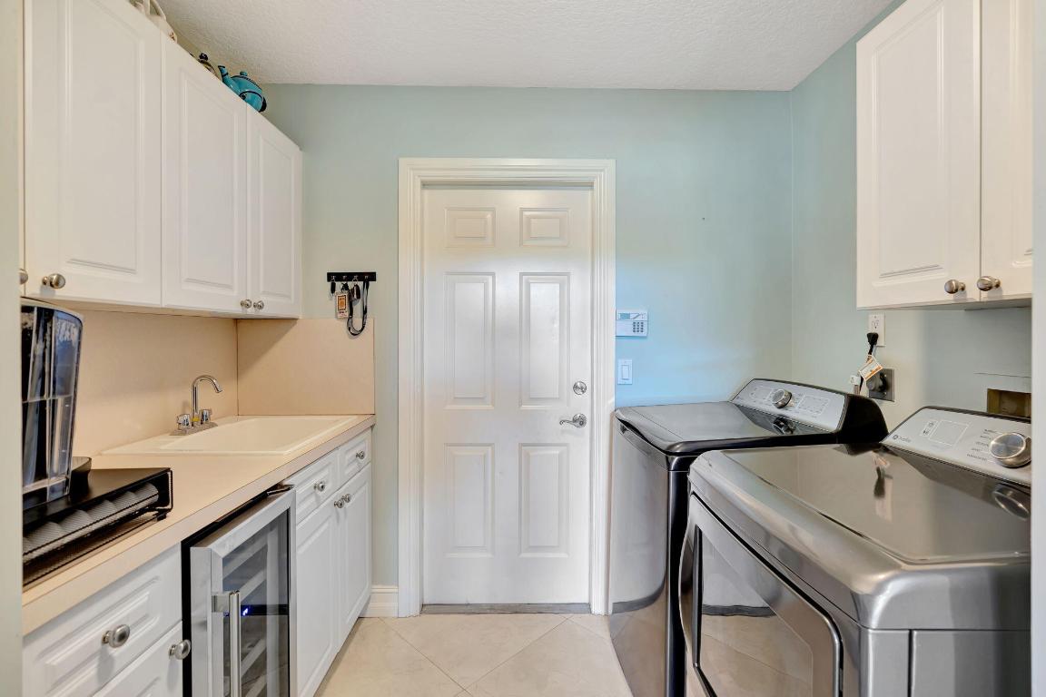 6533 Winding Lake Drive