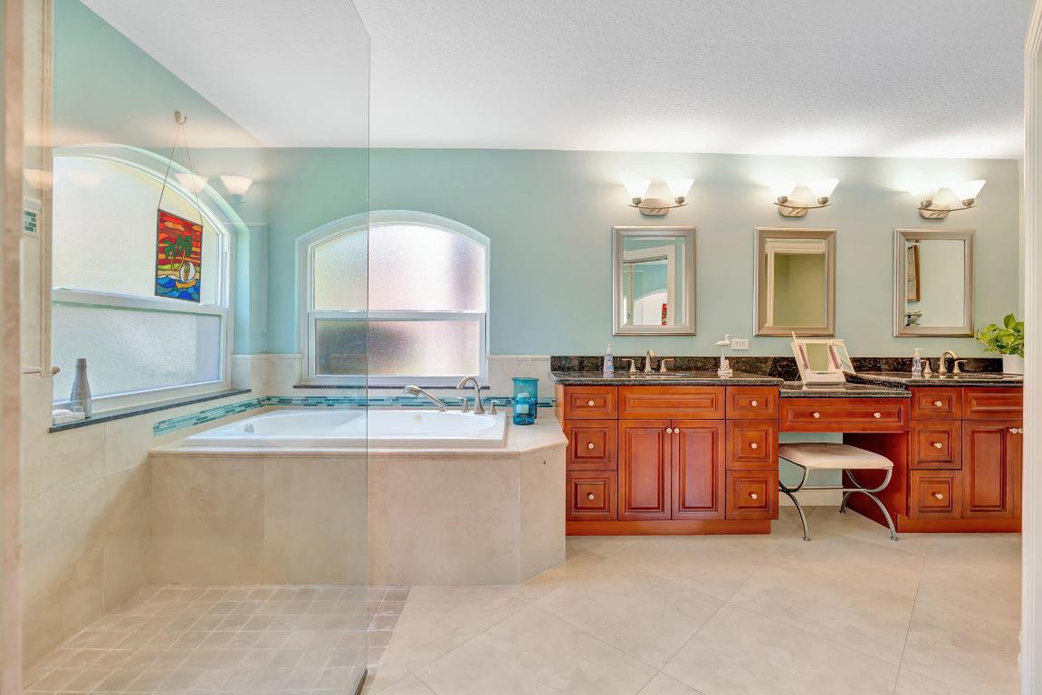 6533 Winding Lake Drive