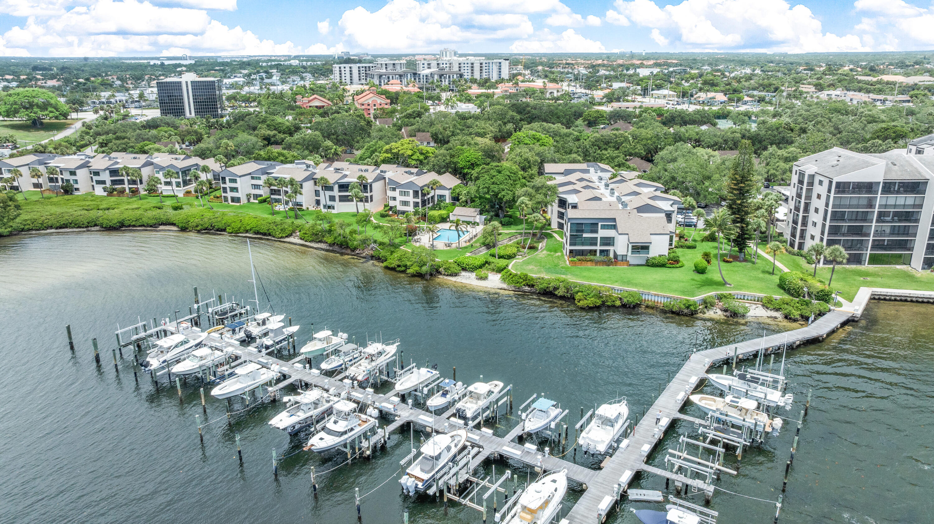 1618 Twelve Oaks Way 101