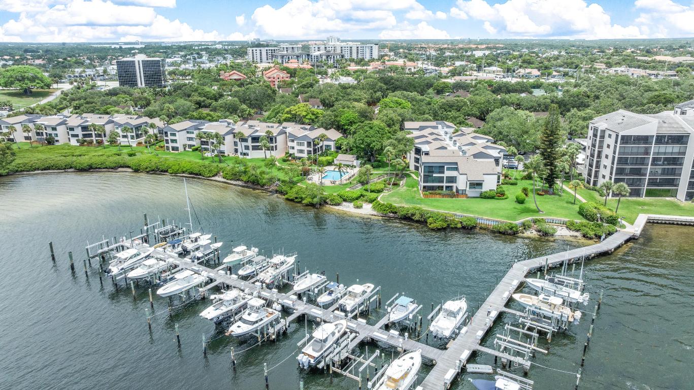 1618 Twelve Oaks Way 101