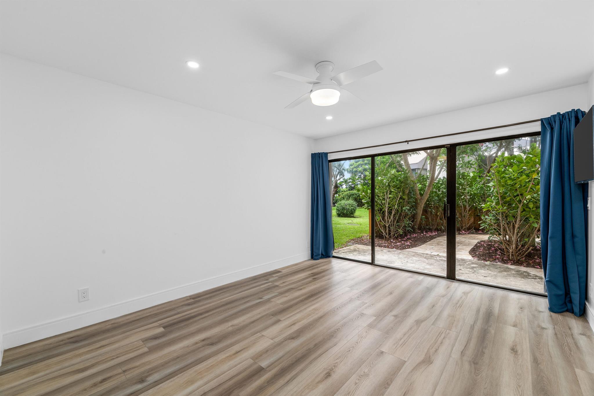 1618 Twelve Oaks Way 101