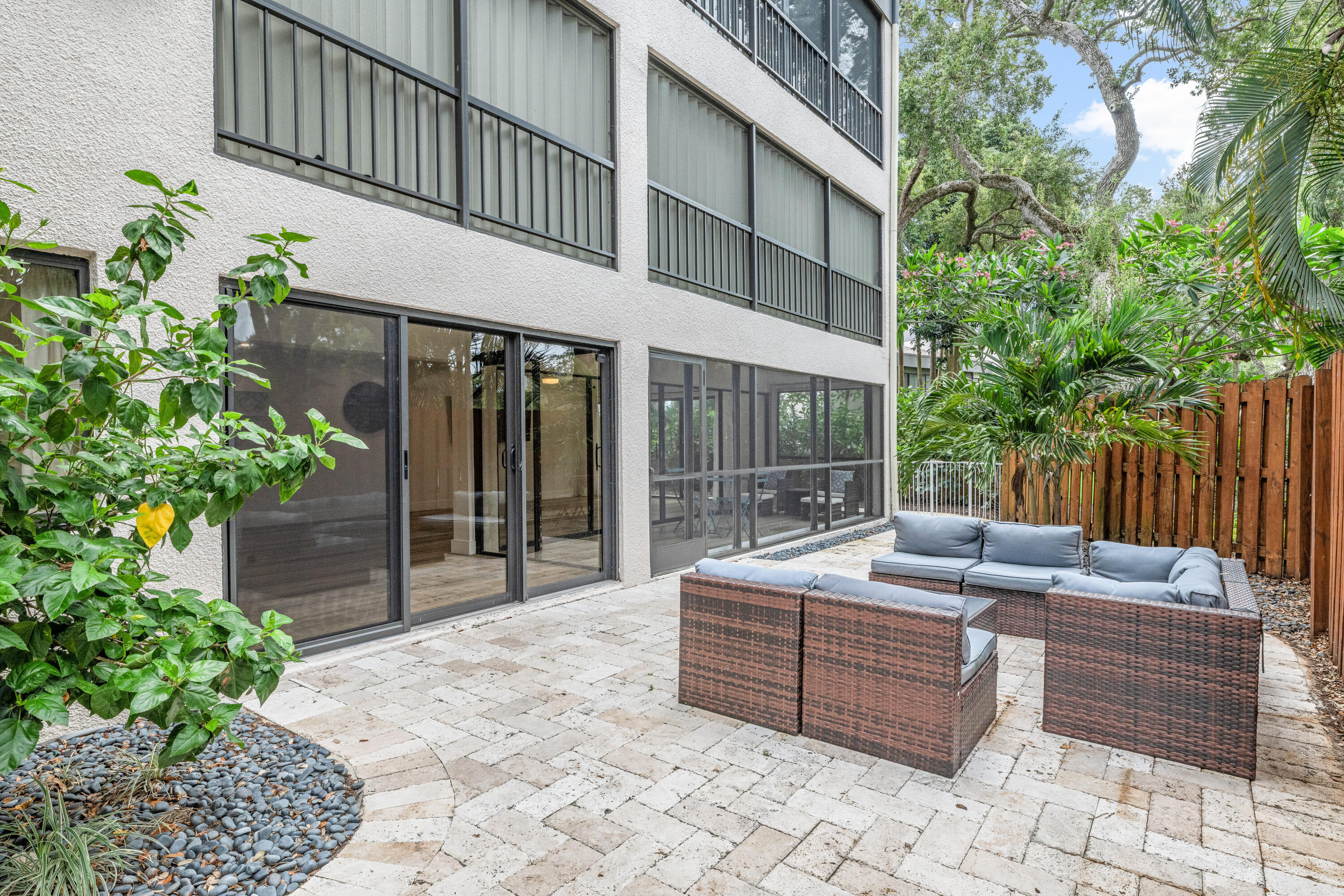 1618 Twelve Oaks Way 101