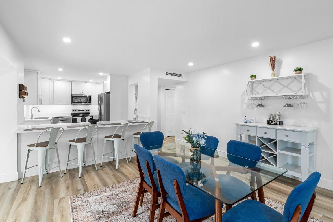 1618 Twelve Oaks Way 101