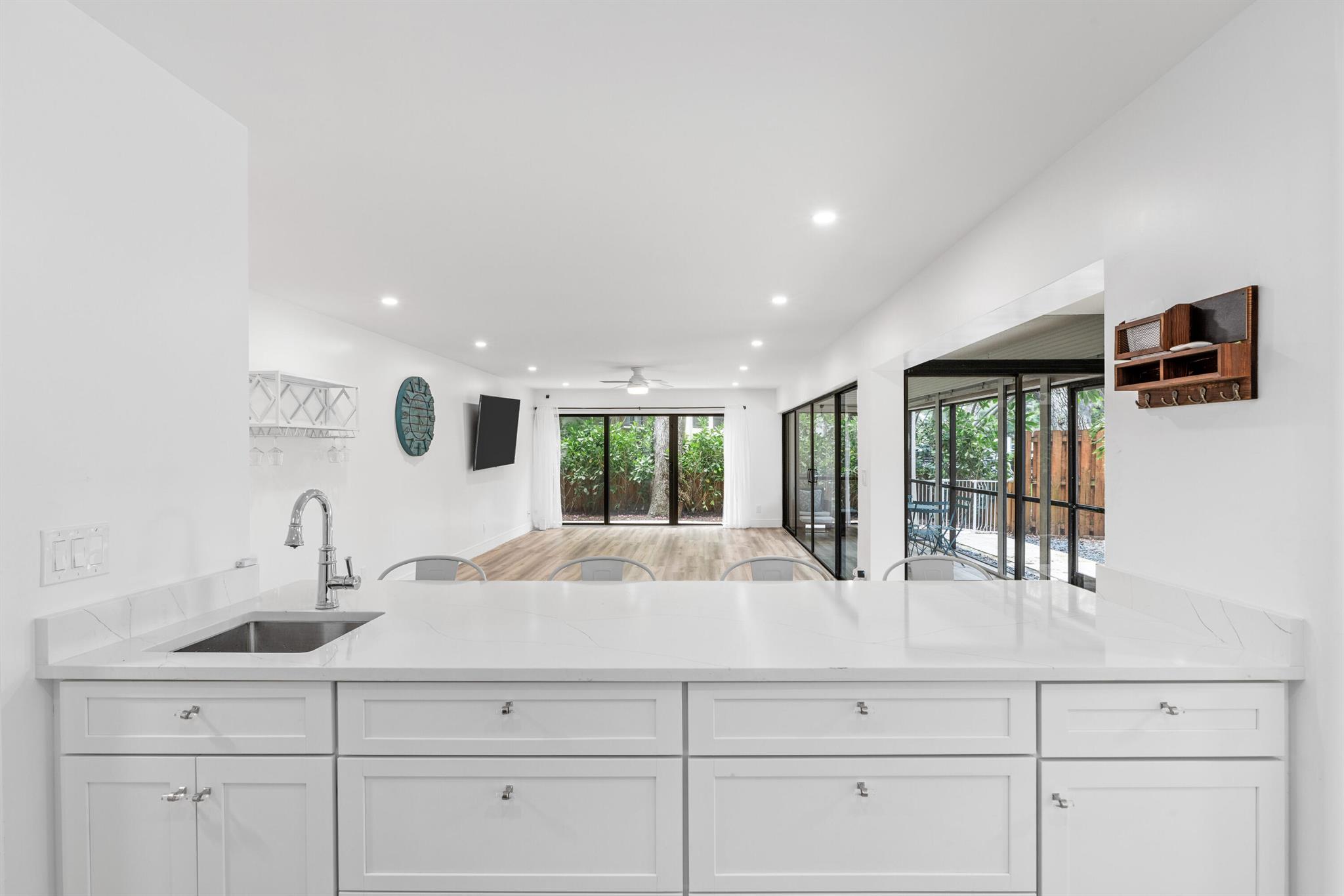 1618 Twelve Oaks Way 101
