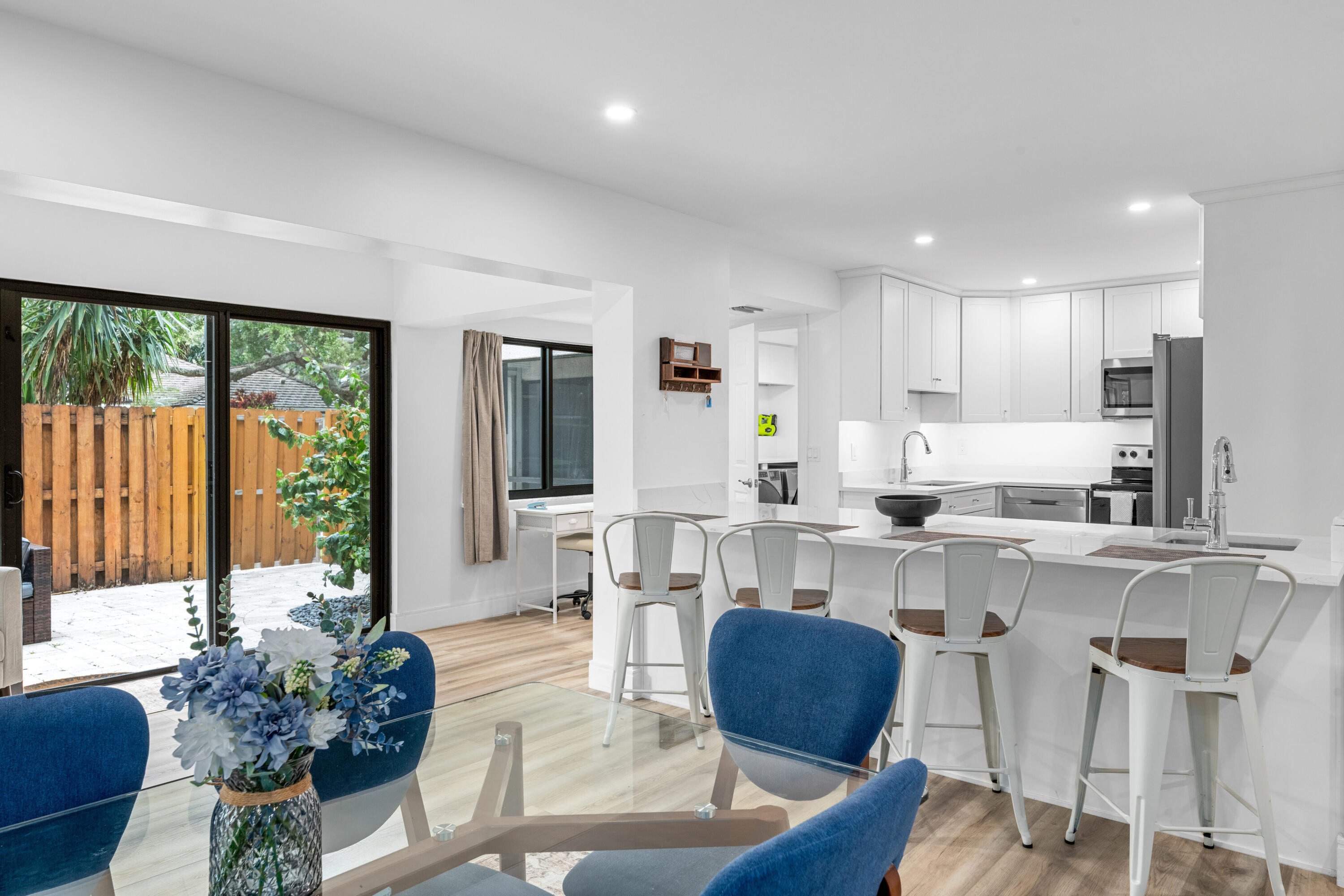 1618 Twelve Oaks Way 101