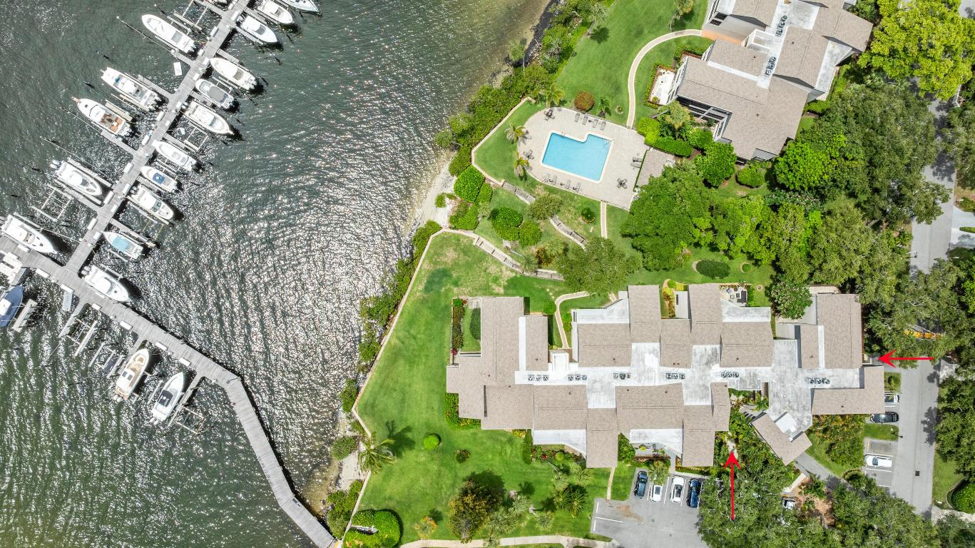 1618 Twelve Oaks Way 101