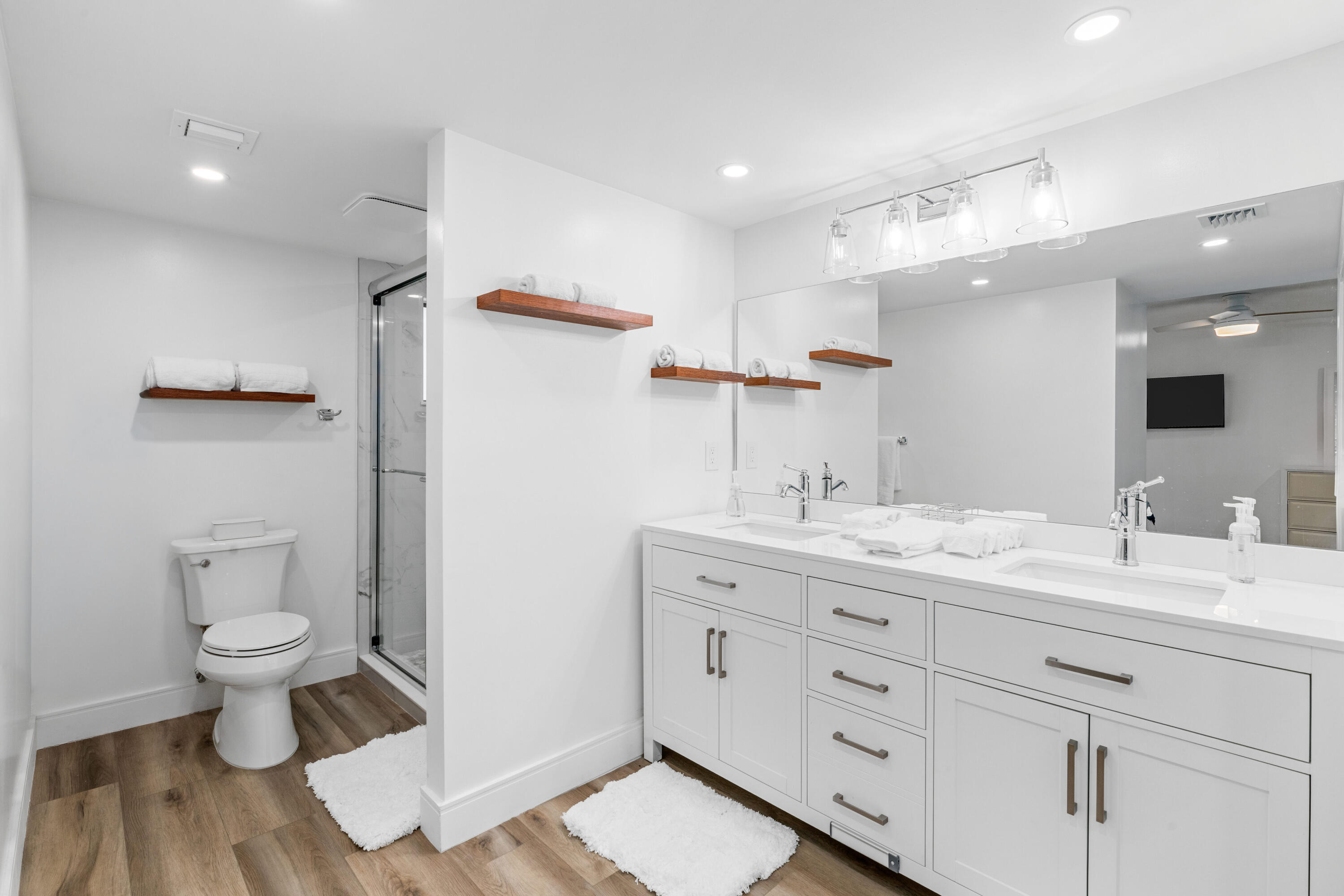 1618 Twelve Oaks Way 101