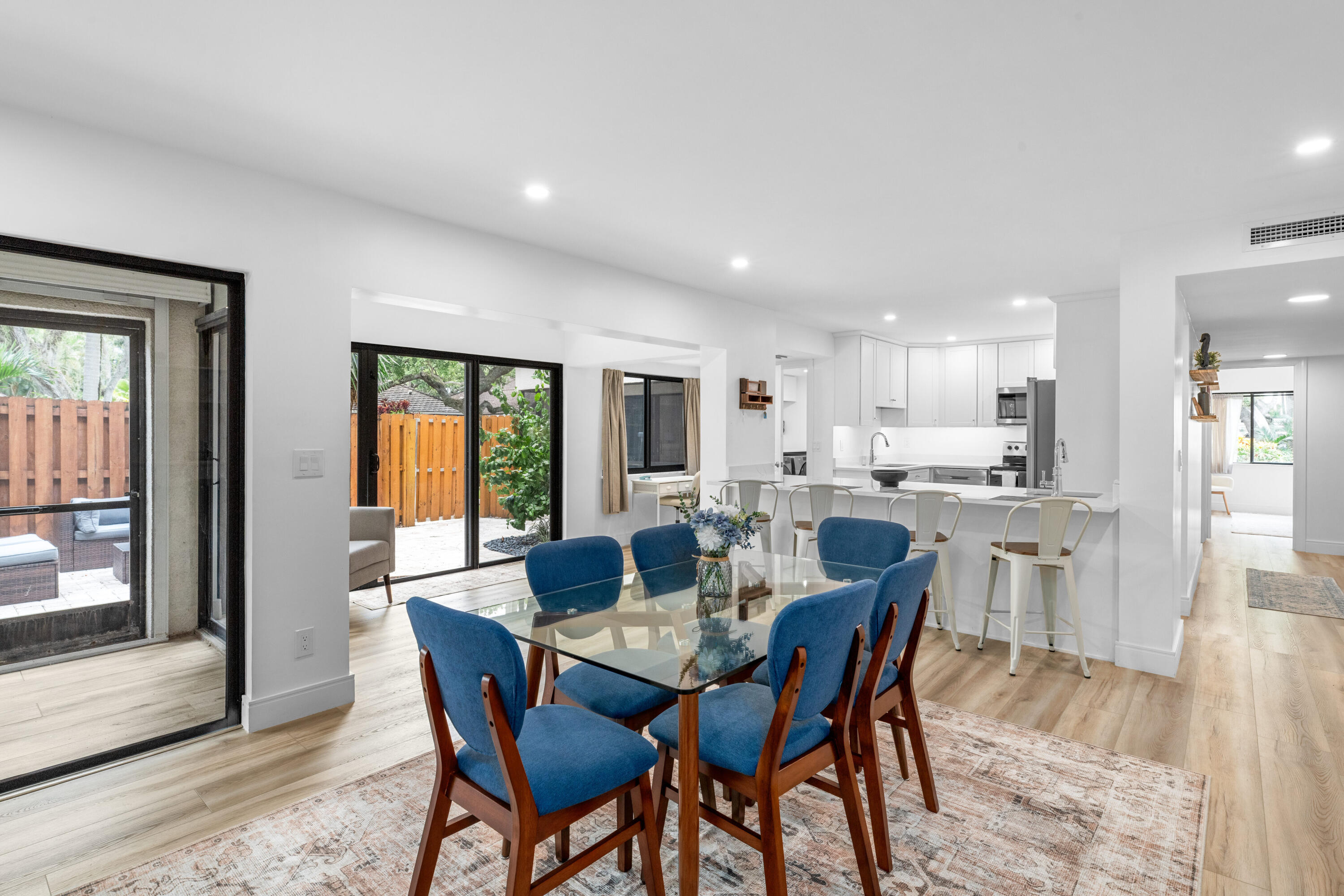 1618 Twelve Oaks Way 101