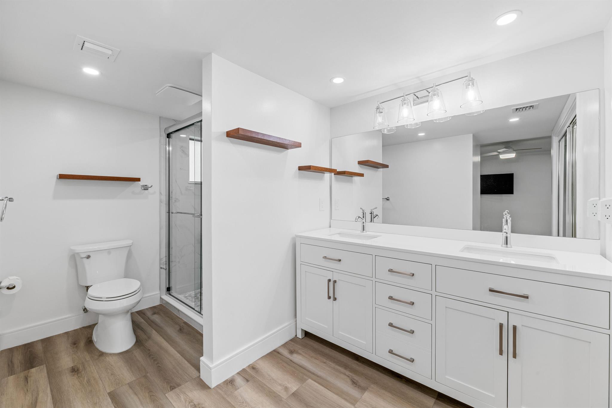 1618 Twelve Oaks Way 101