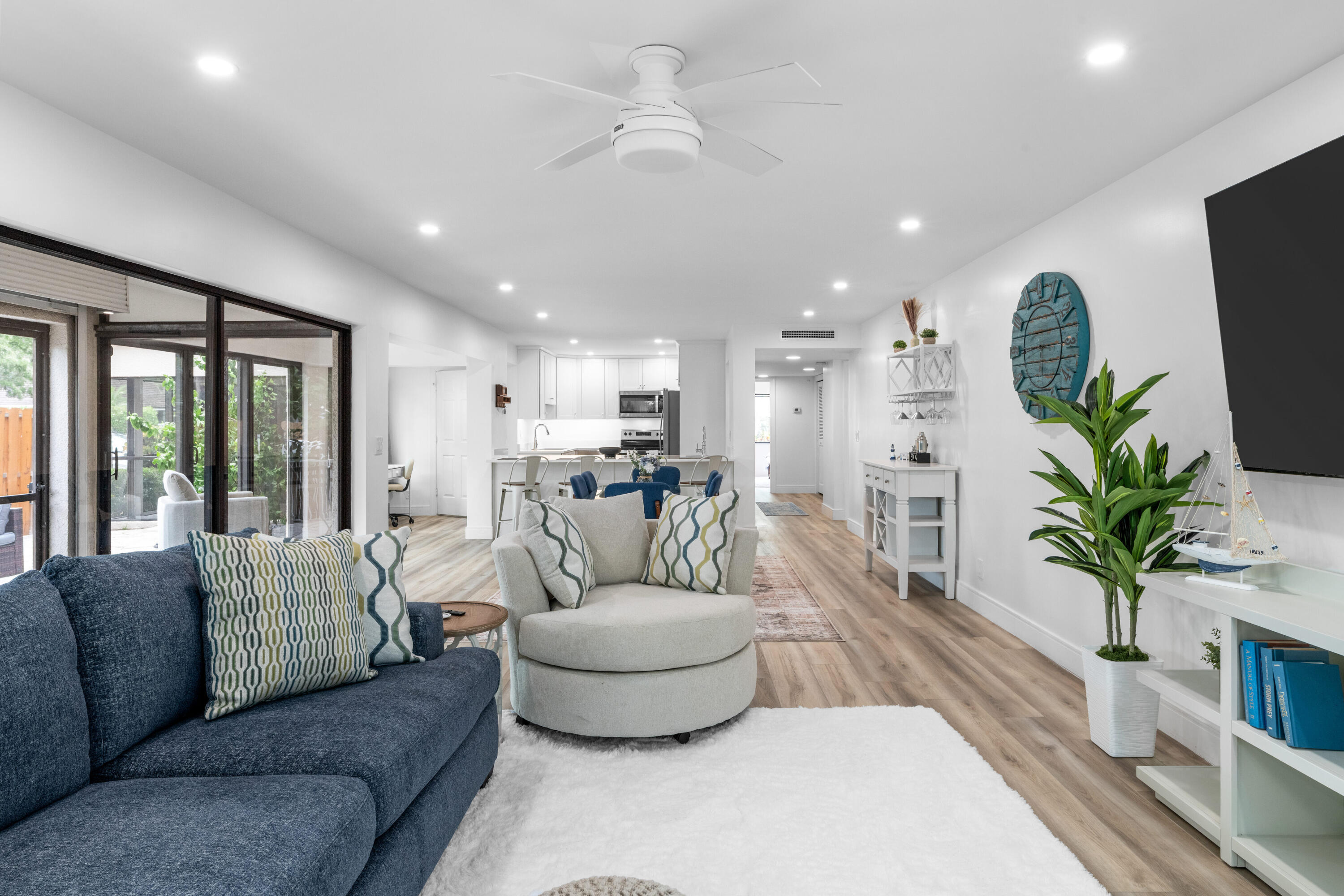 1618 Twelve Oaks Way 101