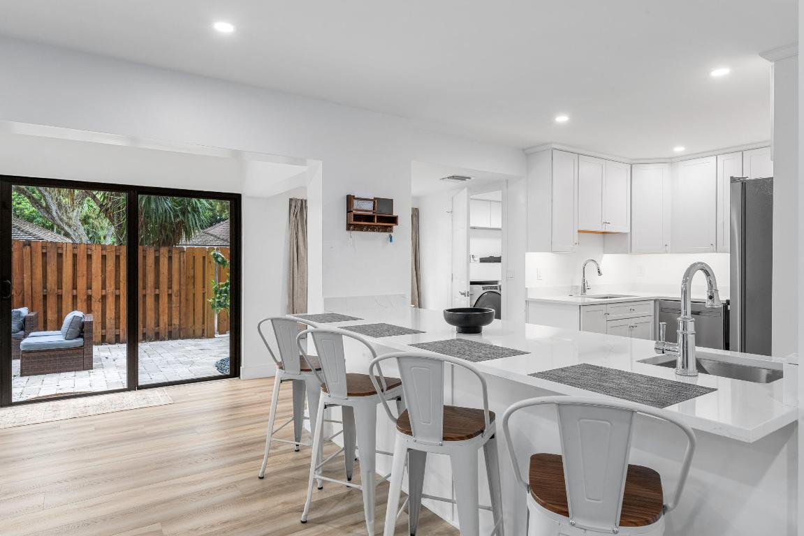 1618 Twelve Oaks Way 101