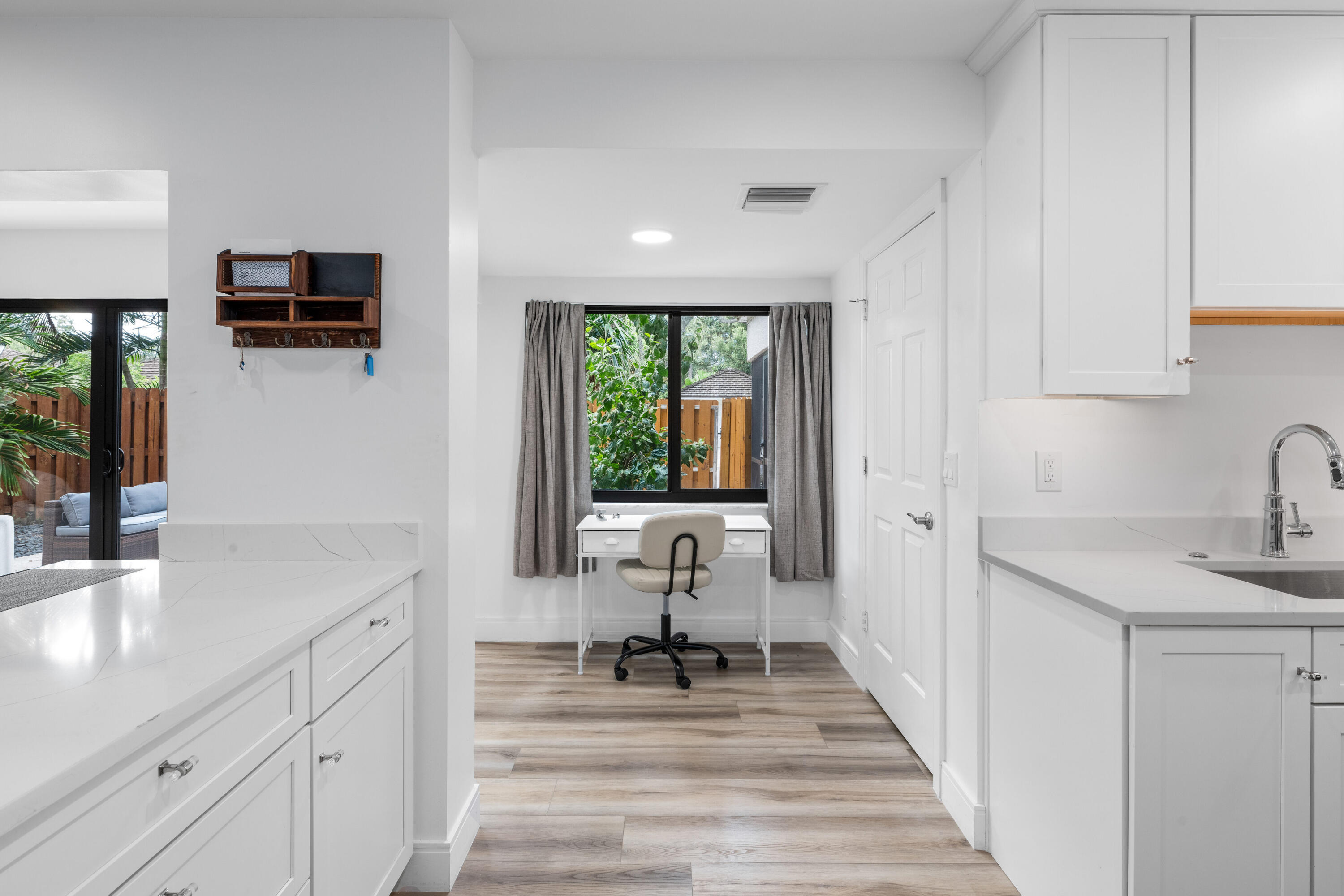 1618 Twelve Oaks Way 101