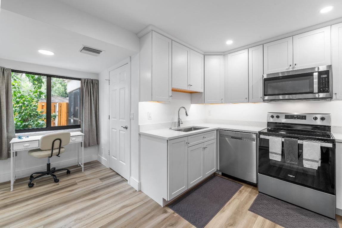 1618 Twelve Oaks Way 101